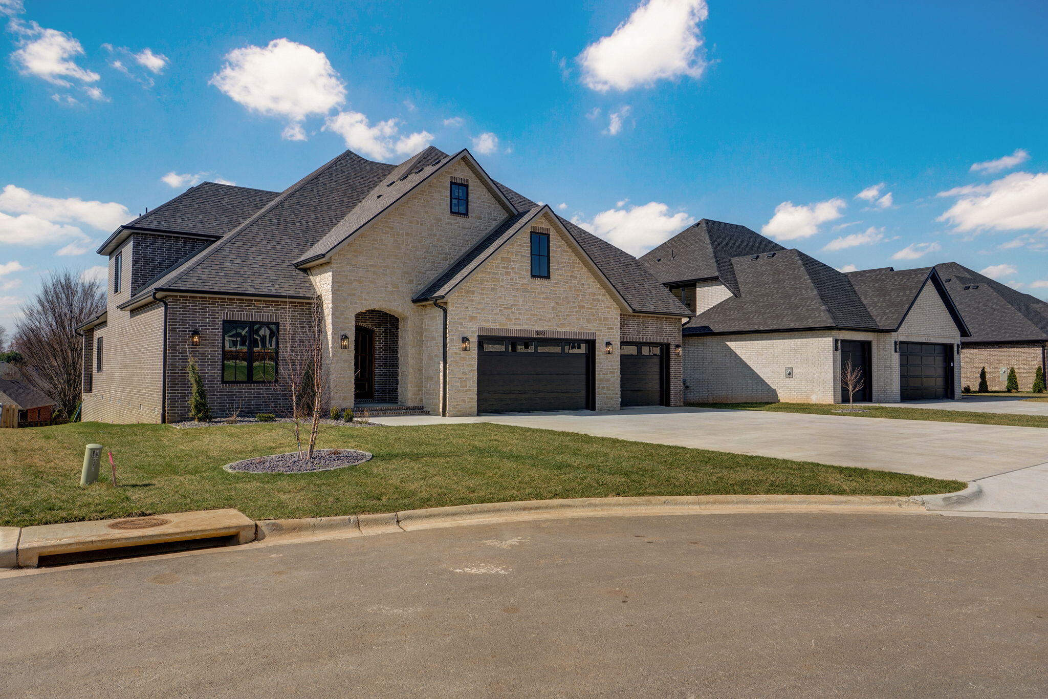 Photo 4 - Residential for sale – 5072 E Ferdinand Court  Springfield, MO