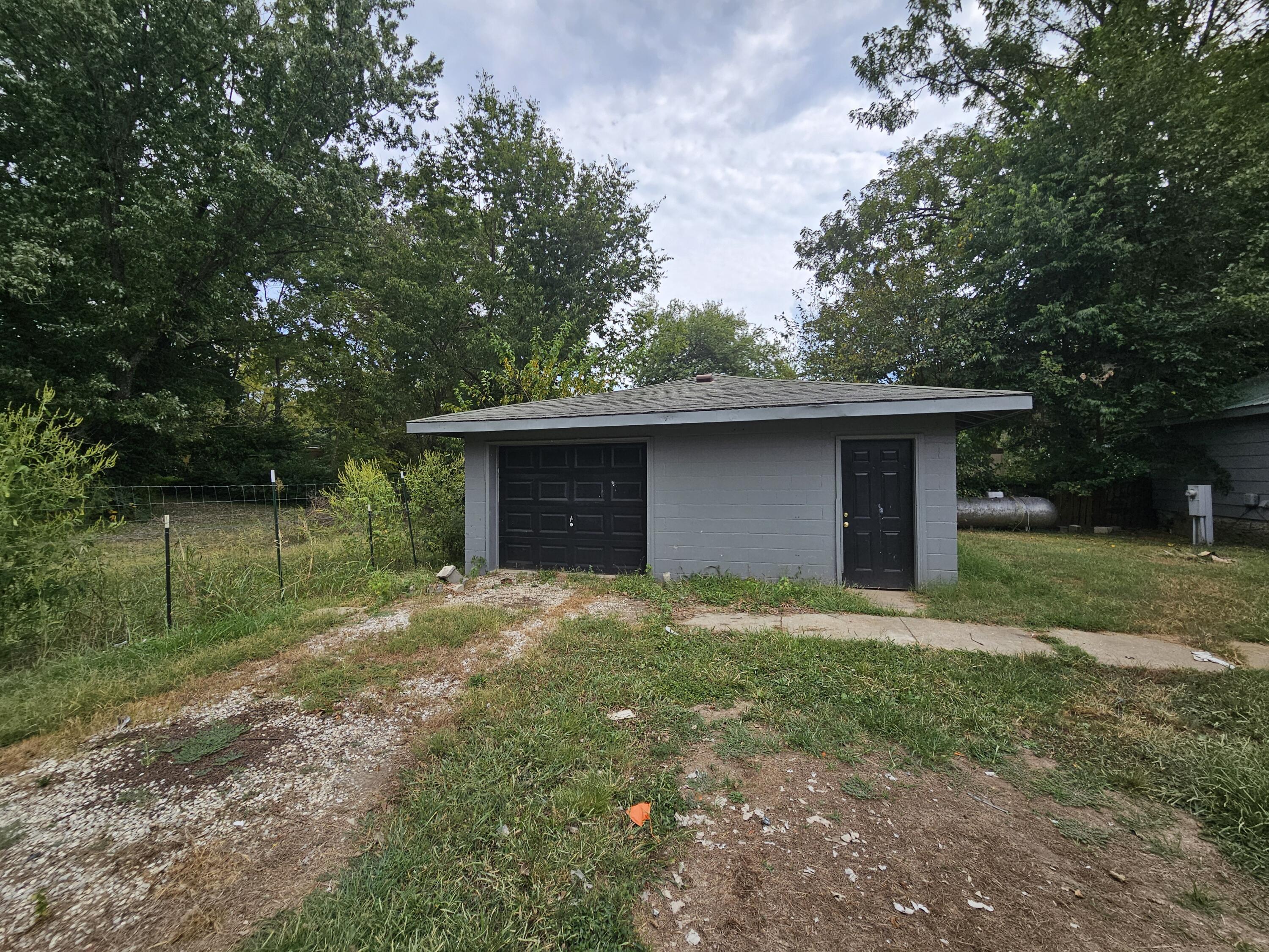 Photo 4 - Residential for sale – 292 S Oak Avenue  Sparta, MO