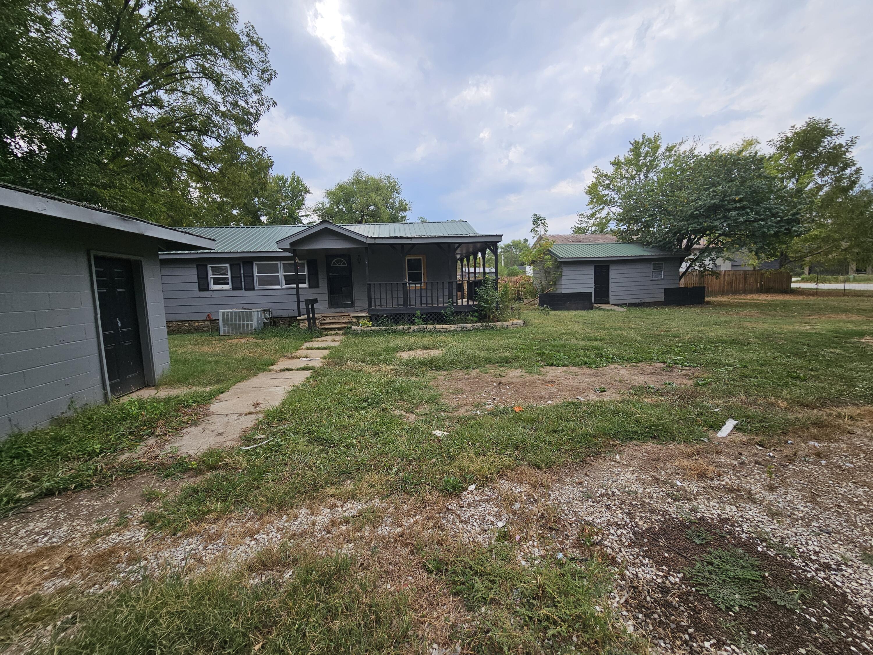 Photo 7 - Residential for sale – 292 S Oak Avenue  Sparta, MO