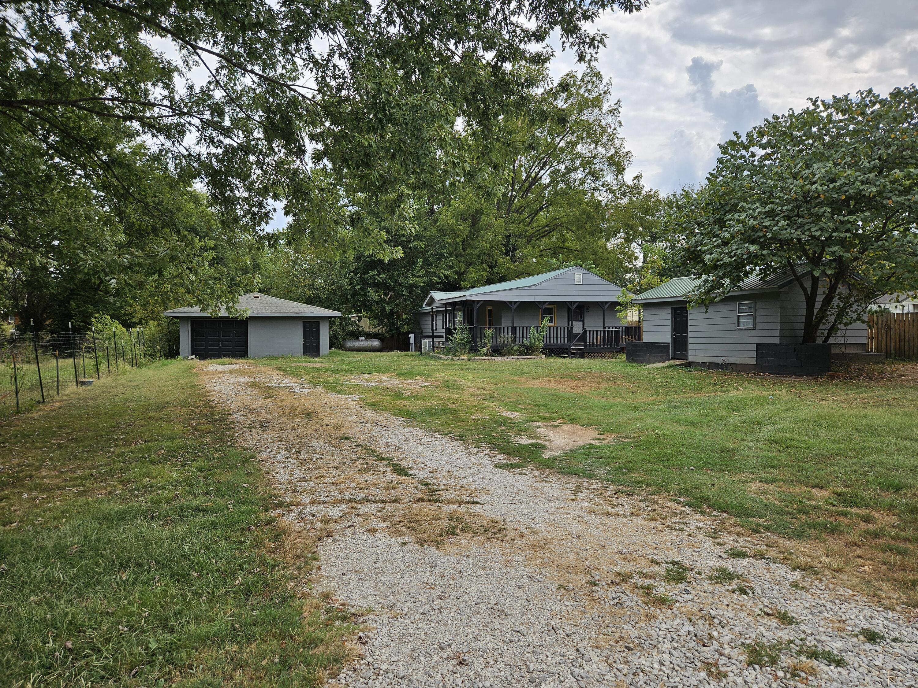 Photo 3 - Residential for sale – 292 S Oak Avenue  Sparta, MO