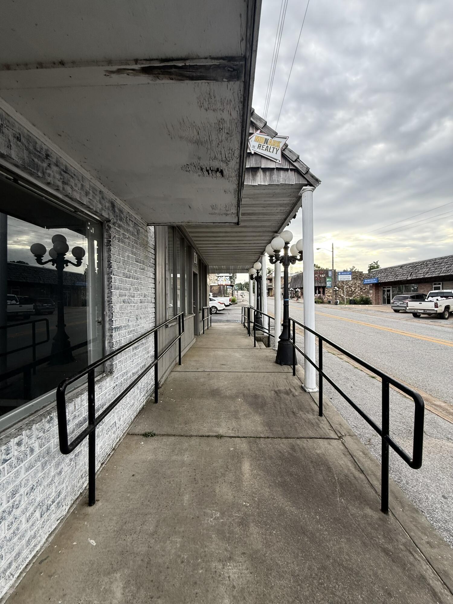 Photo 6 - Commercial Lease for sale – 238  Main Street  Mammoth Spring, AR