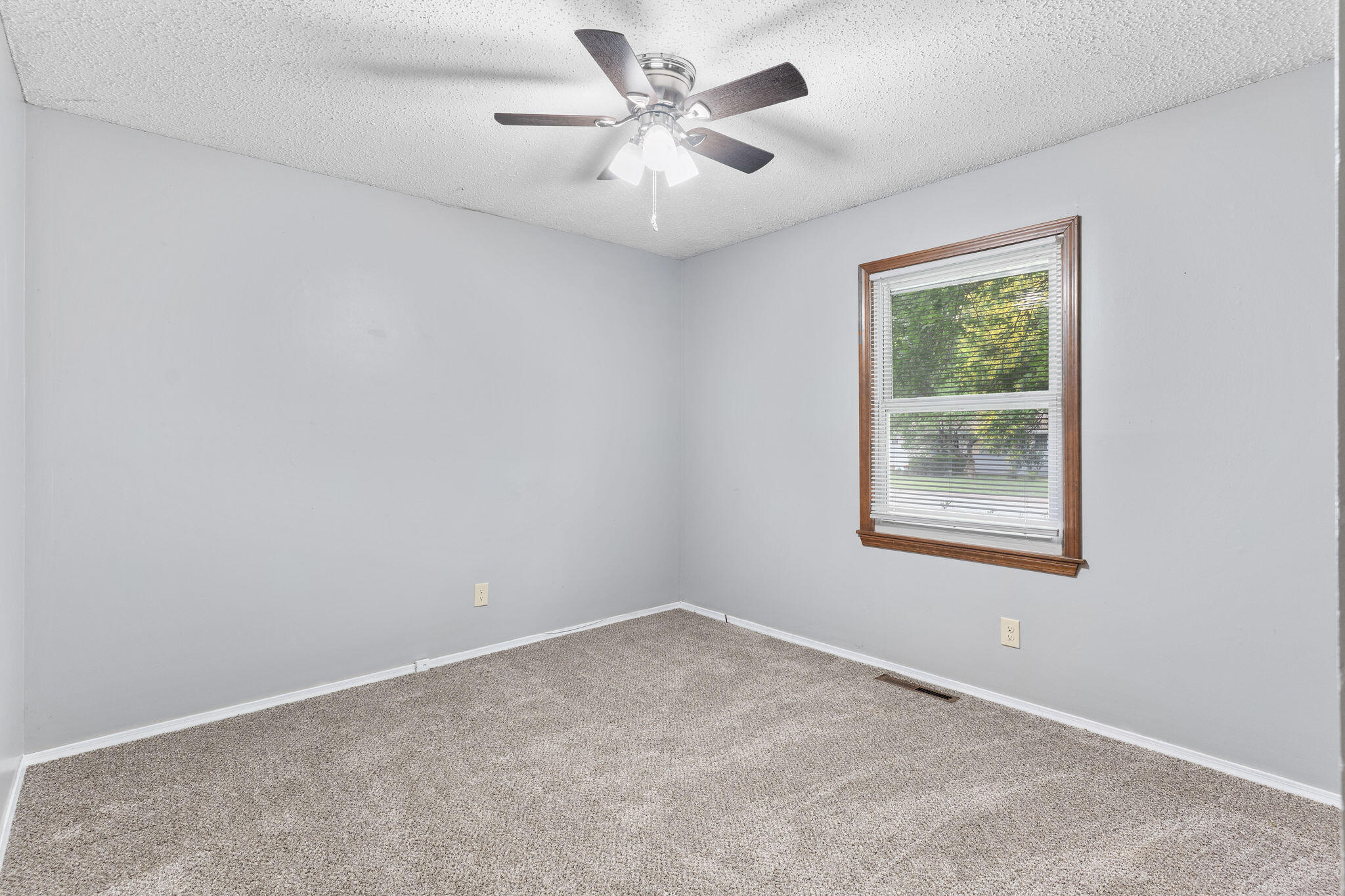 Photo 14 - Residential for sale – 3012 W Countryside Drive  Springfield, MO