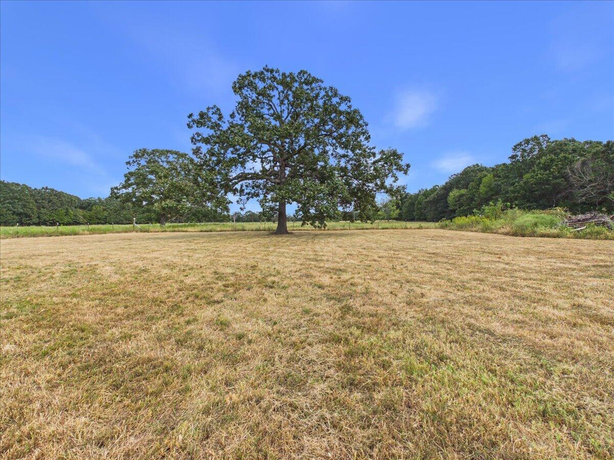 Photo 9 - Commercial Sale for sale – 10012 N Richland Road  Brighton, MO