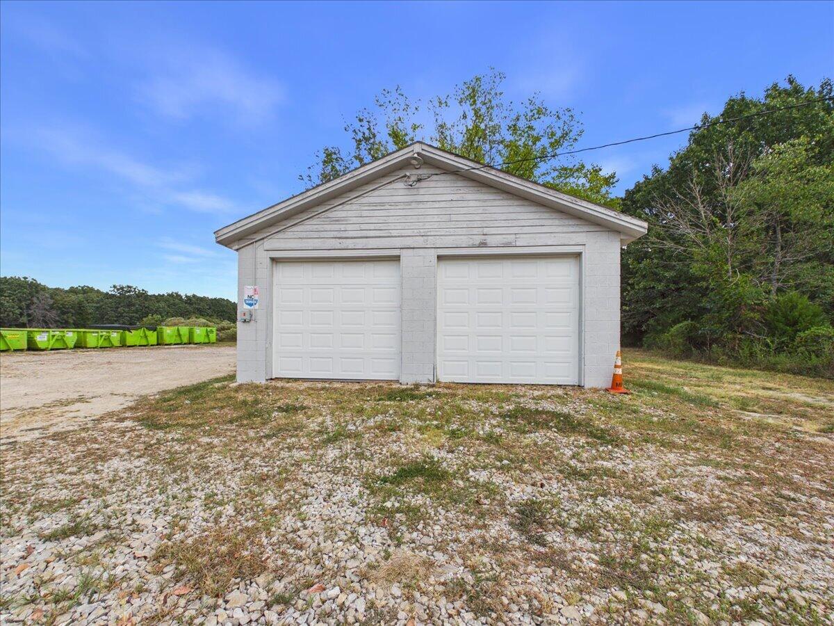 Photo 4 - Commercial Sale for sale – 10012 N Richland Road  Brighton, MO