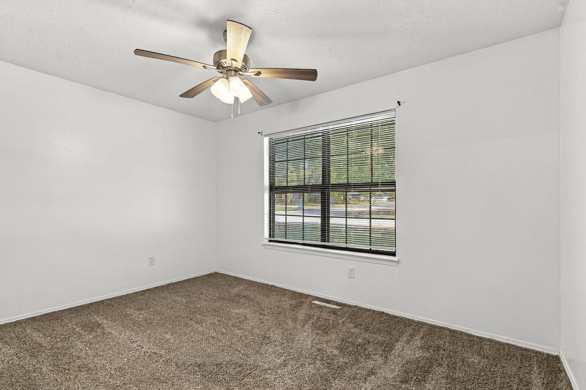 Photo 21 - Residential for sale – 2207 S Nettleton Avenue  Springfield, MO