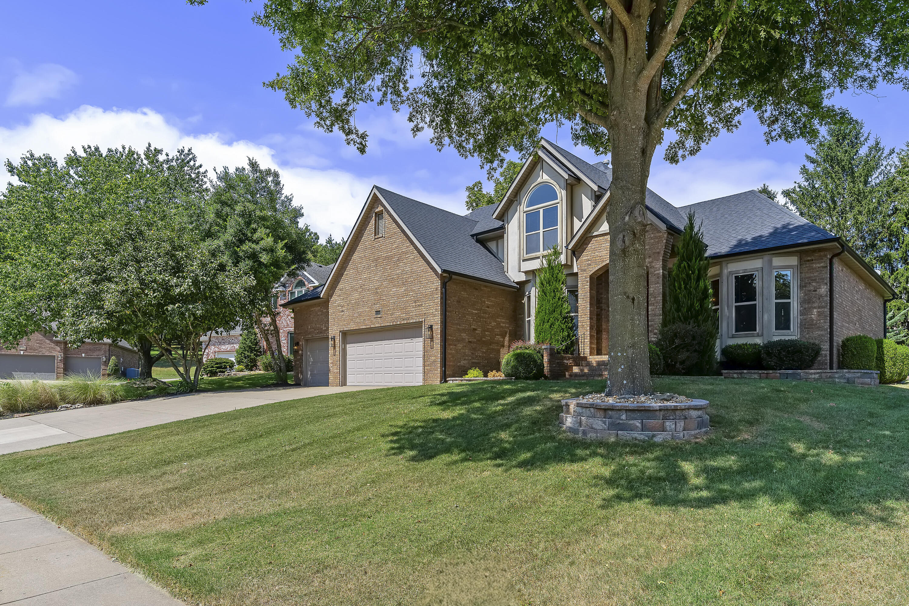 Photo 3 - Residential for sale – 4039 E Melody Lane  Springfield, MO
