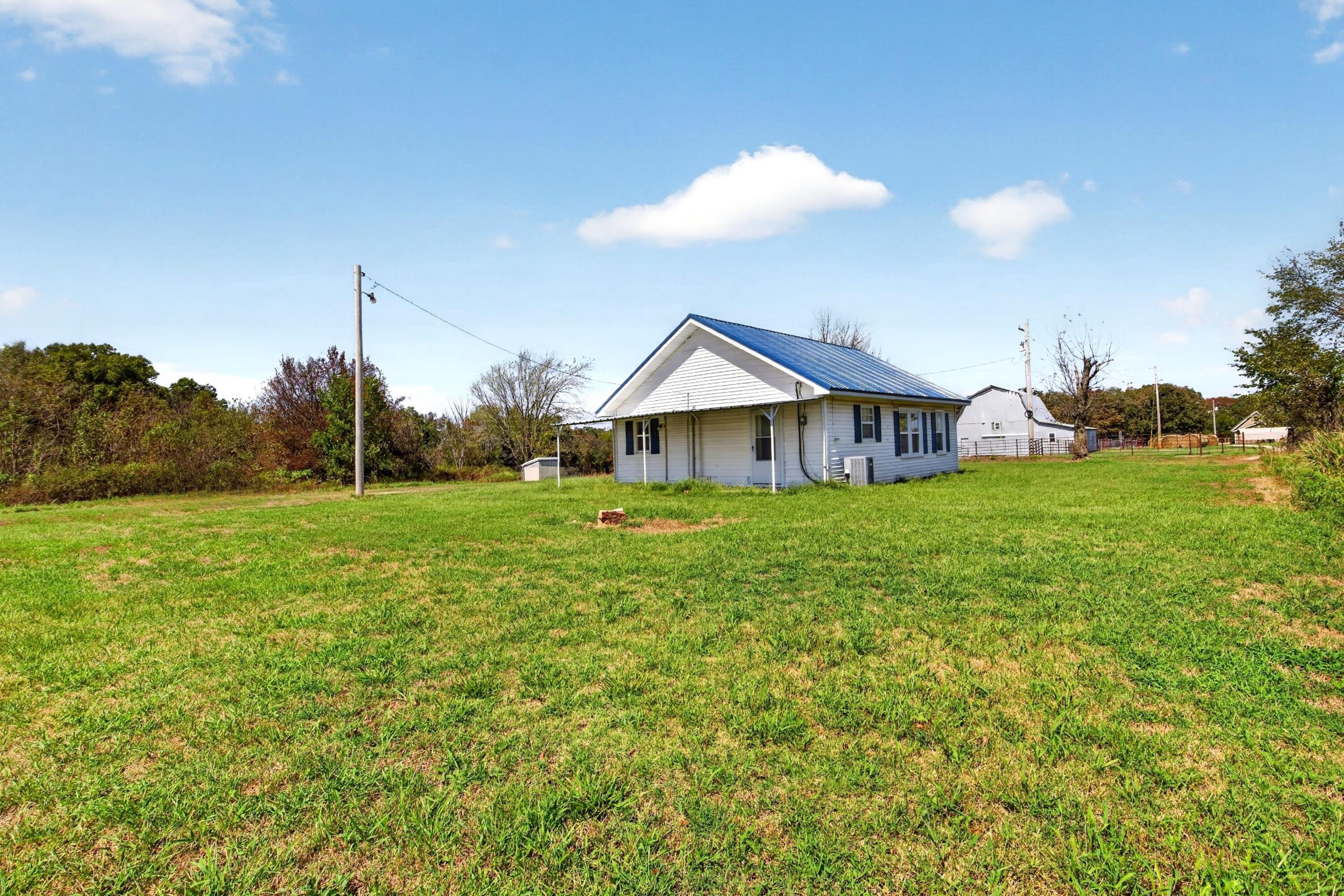 Photo 14 - Residential for sale – 4956 E 800 Road  El Dorado Springs, MO
