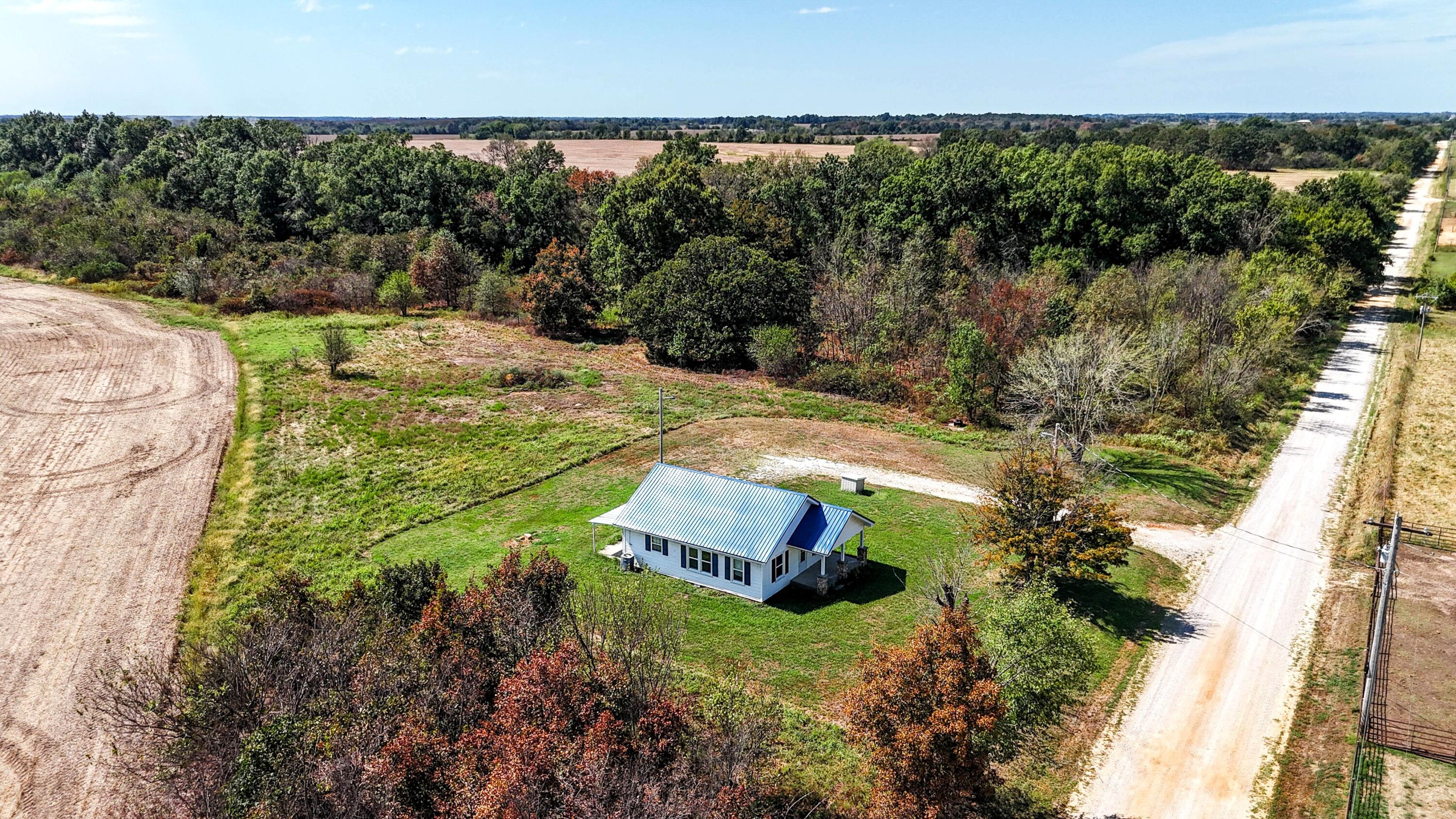 Photo 2 - Residential for sale – 4956 E 800 Road  El Dorado Springs, MO