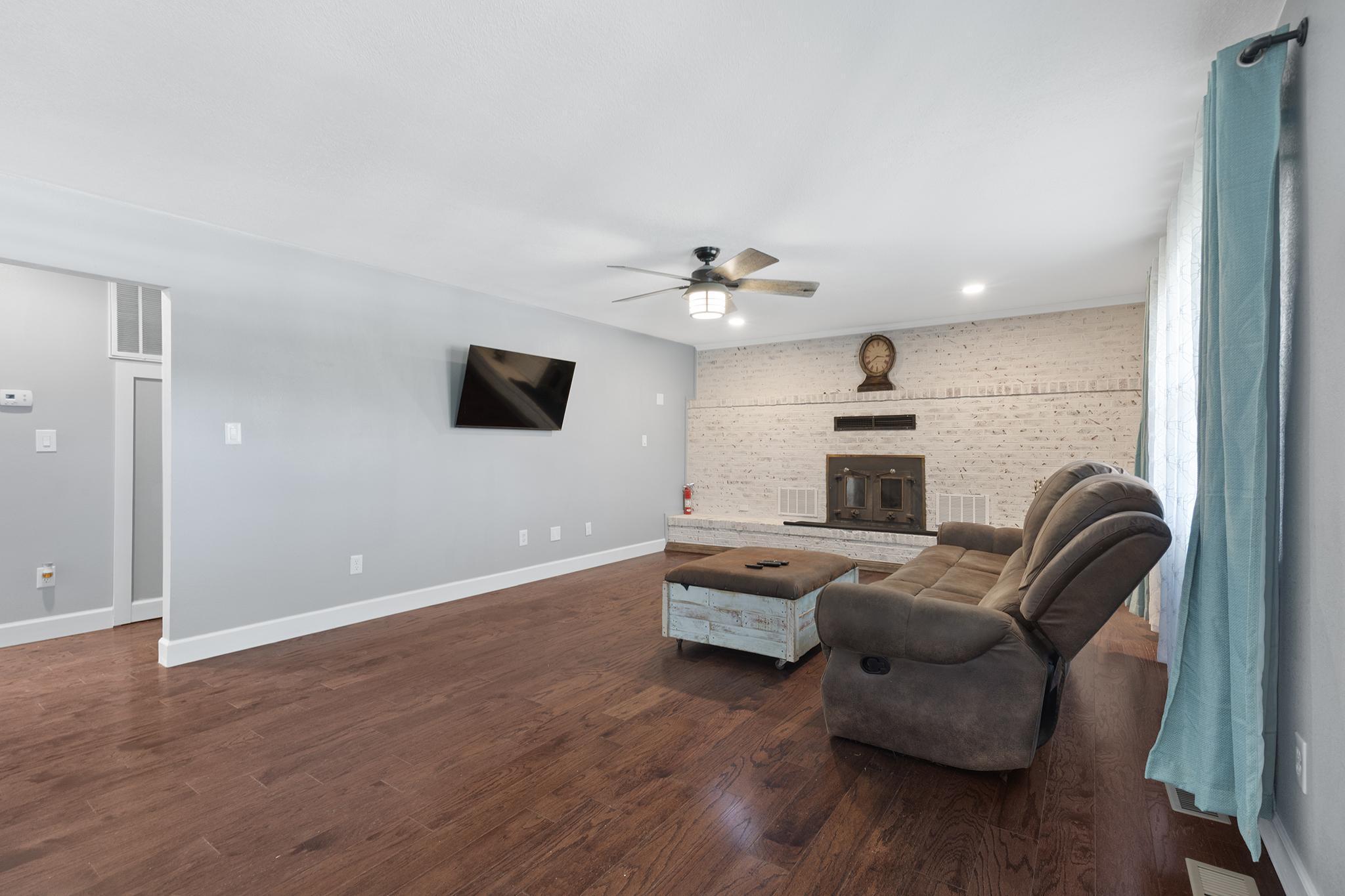 Photo 9 - Residential for sale – 1403 N Central City Road  Joplin, MO