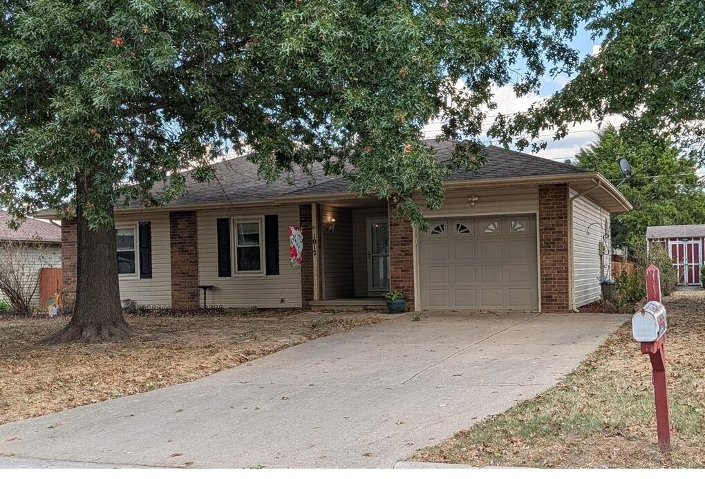 Residential for sale – 1012 N Walleye Street  Nixa, MO