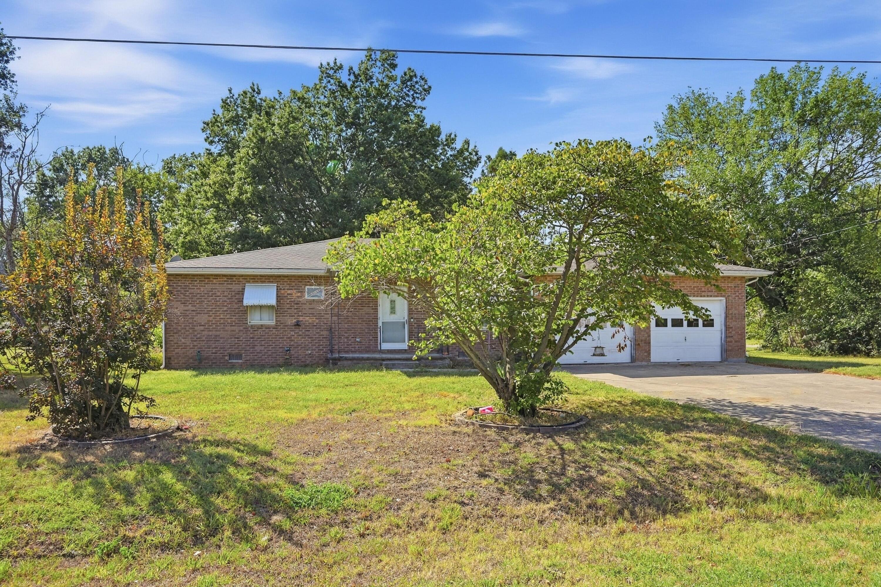 Photo 2 - Residential for sale – 1200  Clinton Street  Golden City, MO