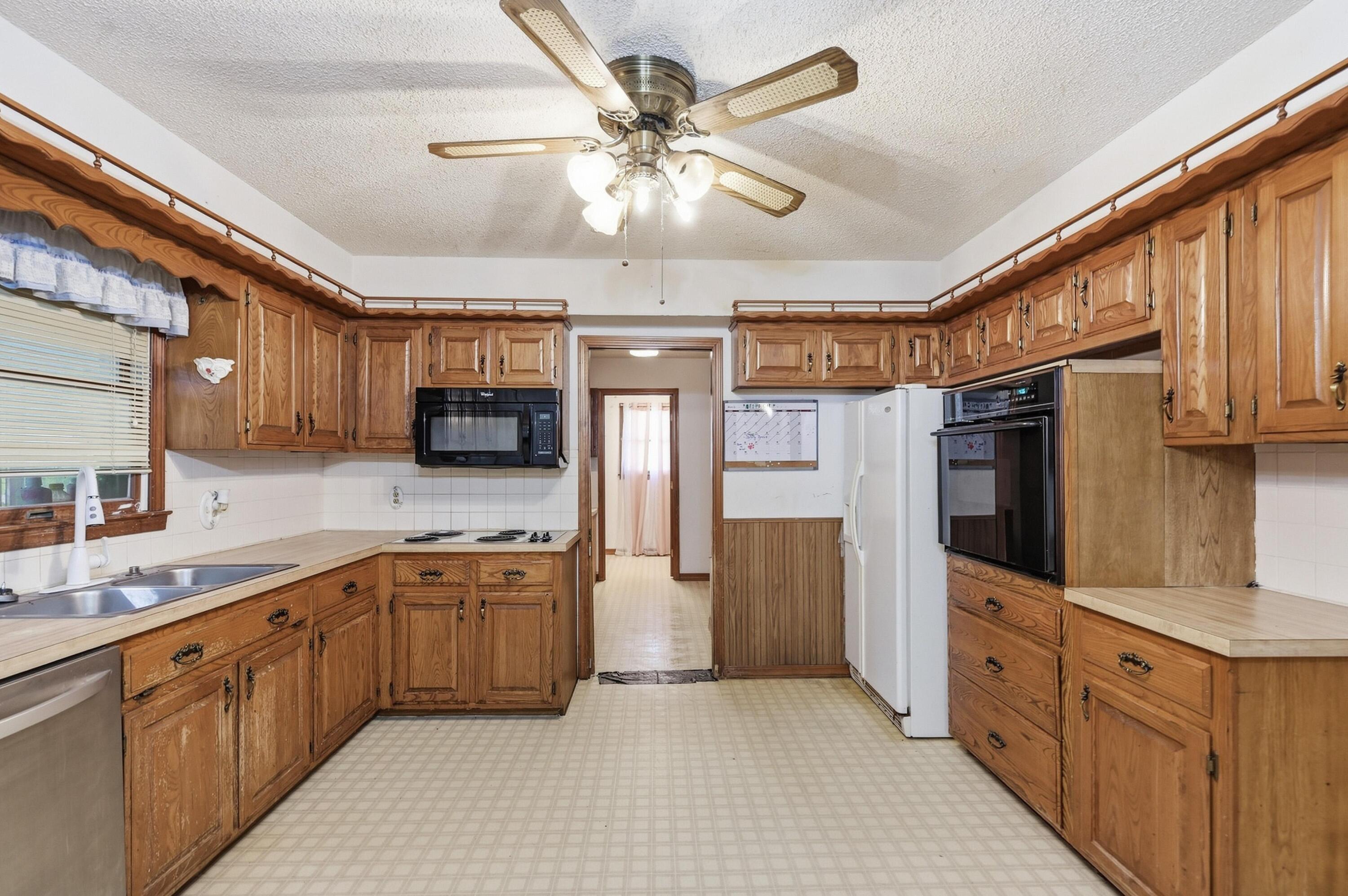 Photo 11 - Residential for sale – 1200  Clinton Street  Golden City, MO