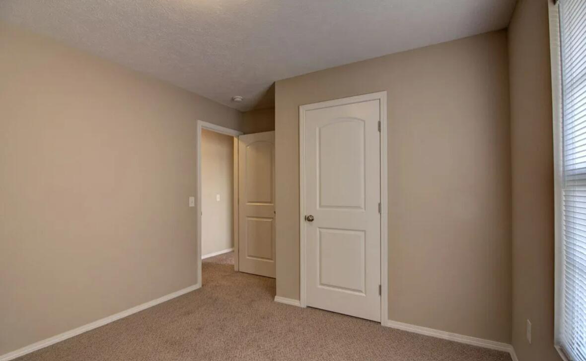 Photo 12 - Residential for sale – 1050 S Strasbourg Avenue  Springfield, MO