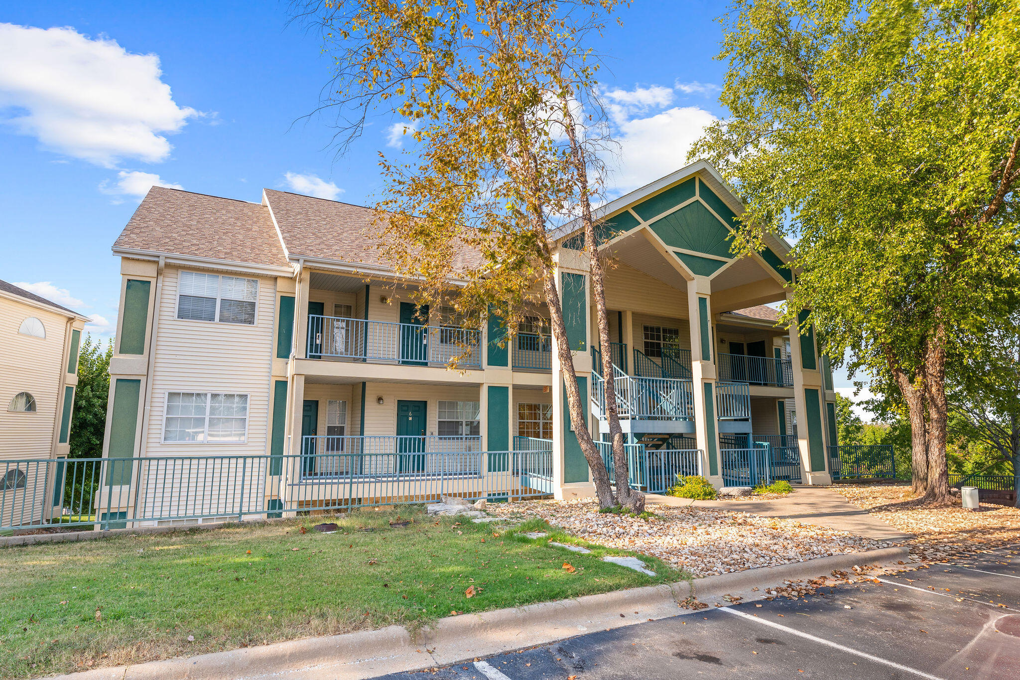 Photo 3 - Residential for sale – 530  Spring Creek Road  Branson, MO