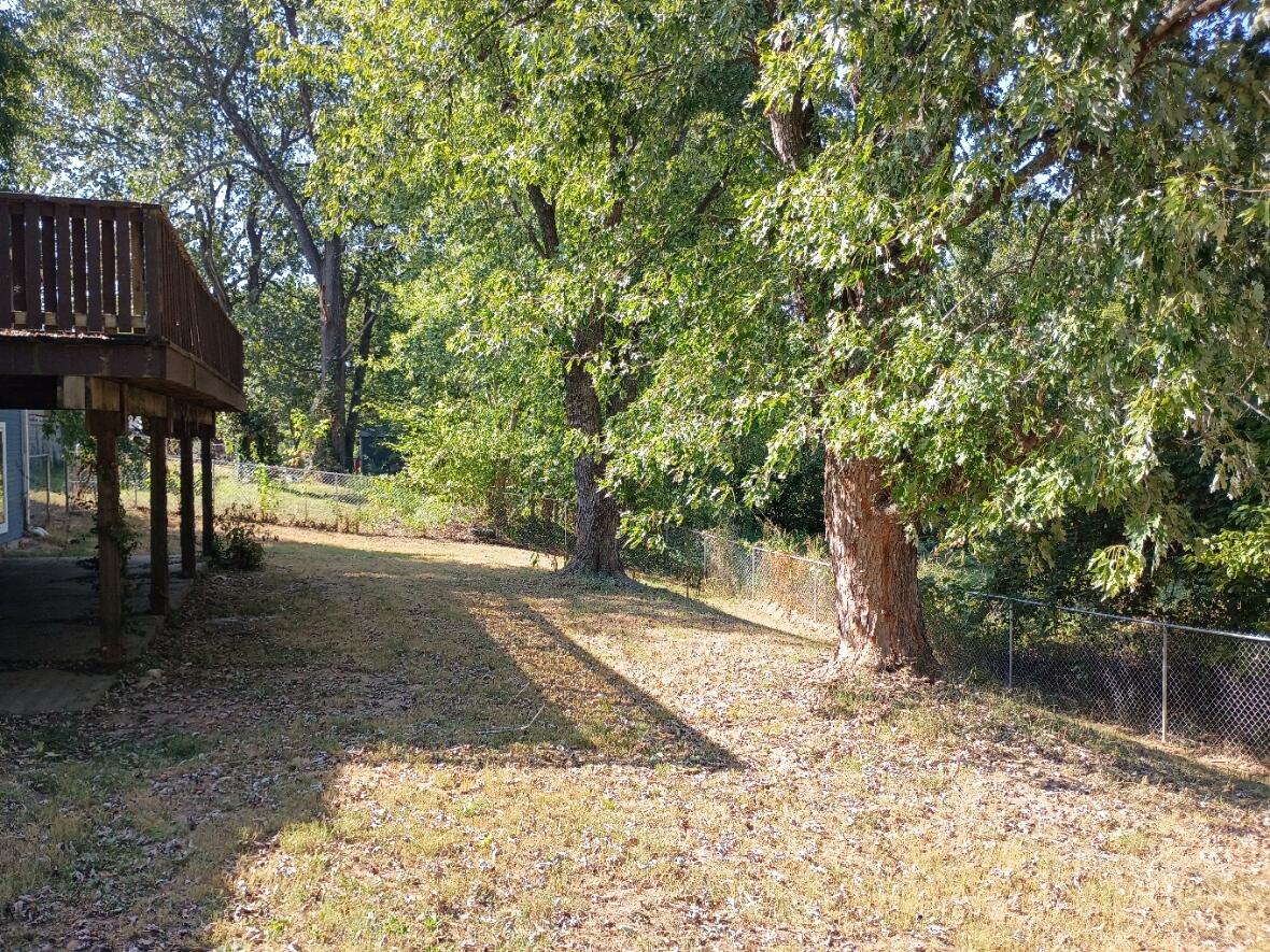 Photo 5 - Residential for sale – 1420  Oakhill Drive  Cassville, MO