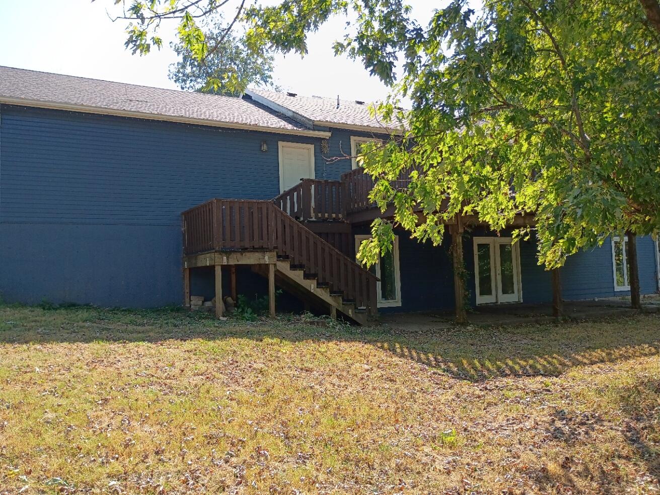 Photo 4 - Residential for sale – 1420  Oakhill Drive  Cassville, MO