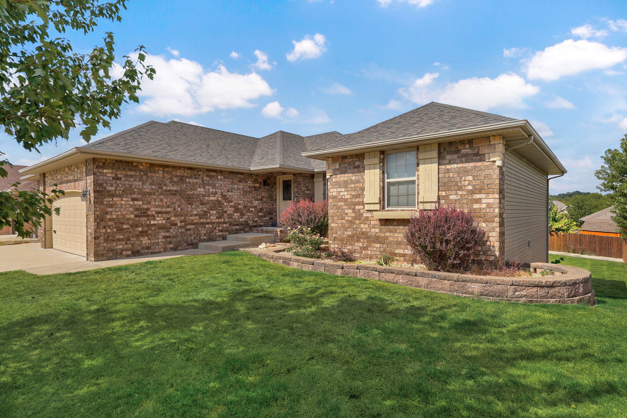 Photo 3 - Residential for sale – 1140 S Erika Avenue  Springfield, MO