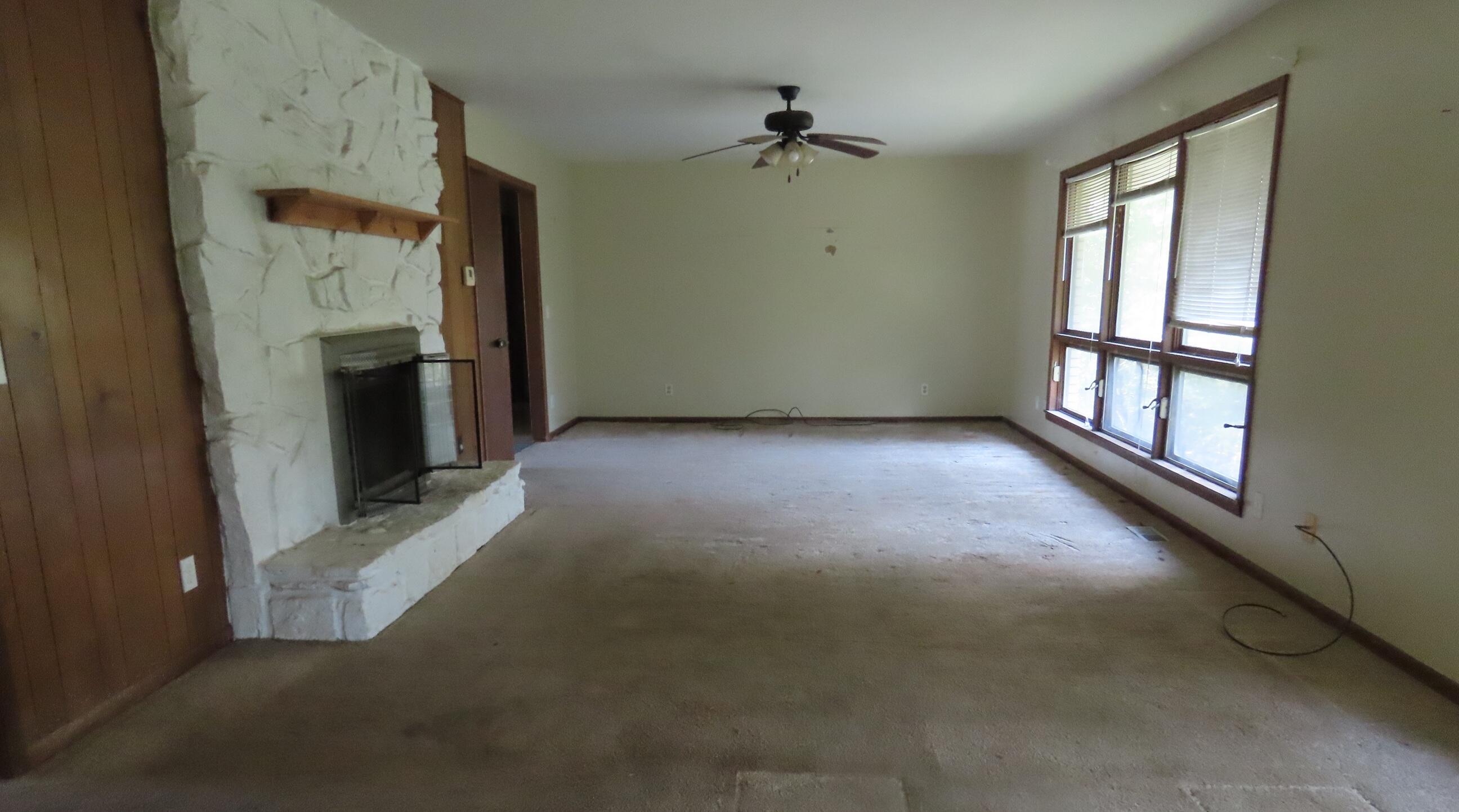 Photo 6 - Residential for sale – 855  Camelot   Cedarcreek, MO