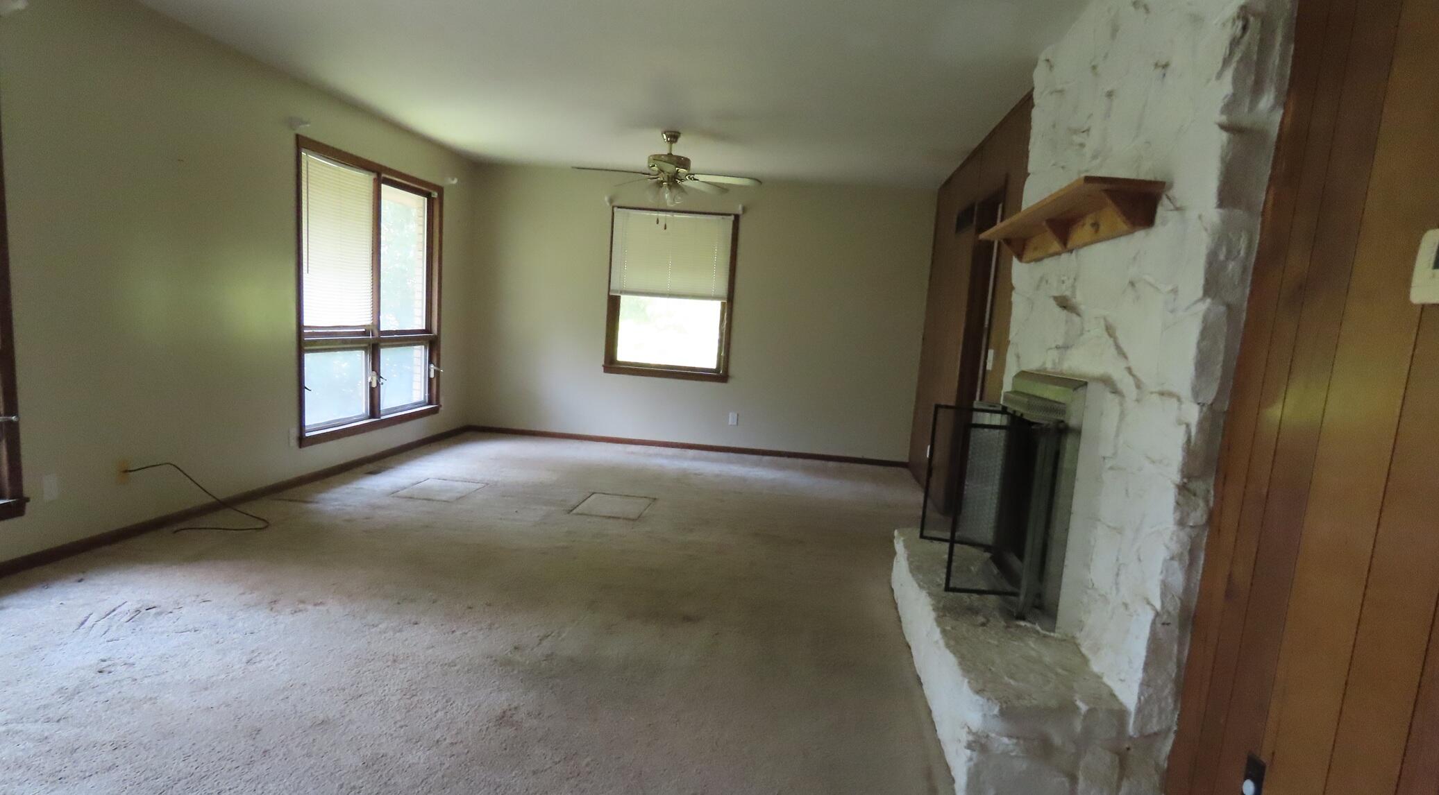 Photo 7 - Residential for sale – 855  Camelot   Cedarcreek, MO