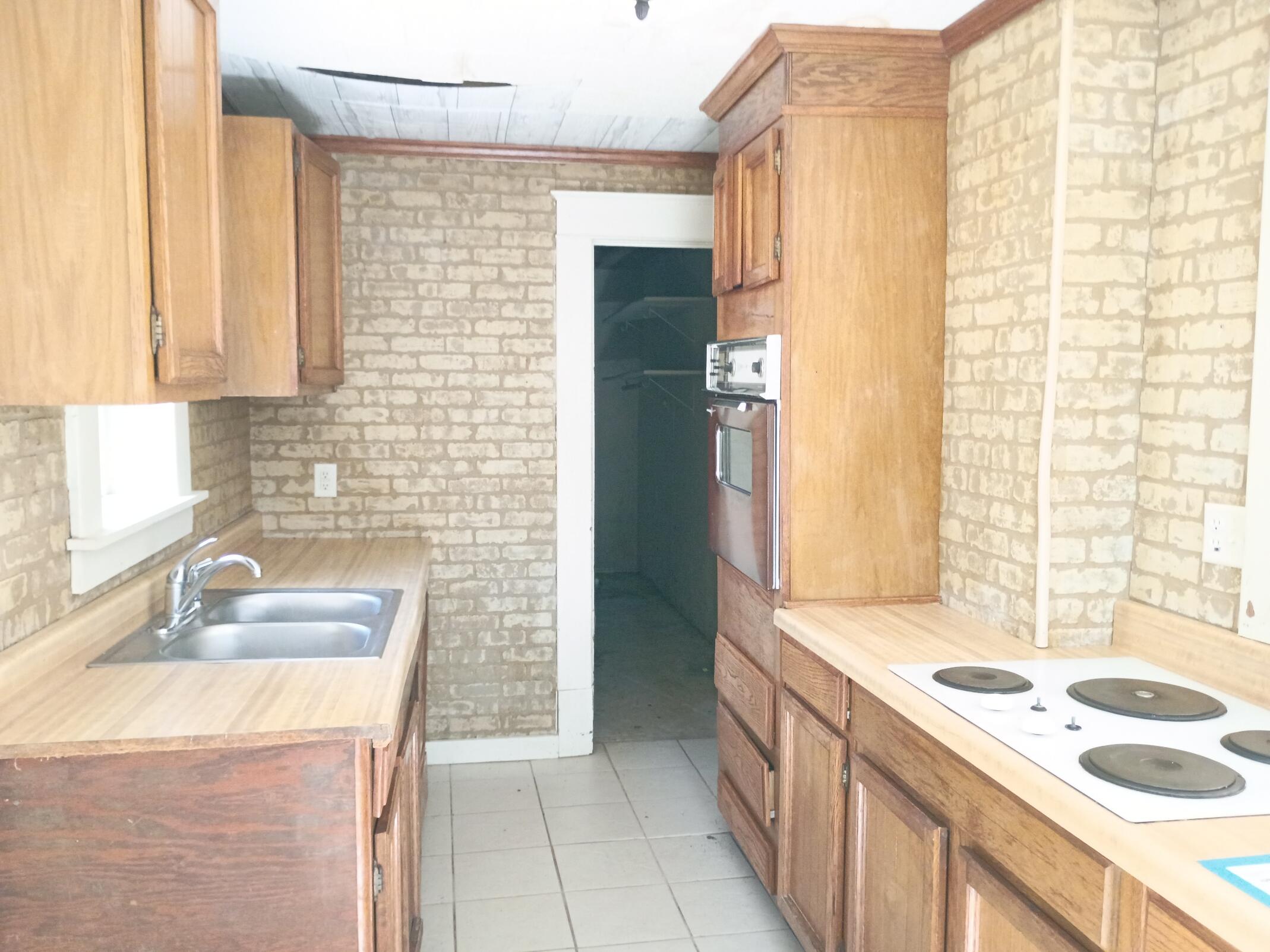 Photo 8 - Residential for sale – 517  3rd Street  Anderson, MO