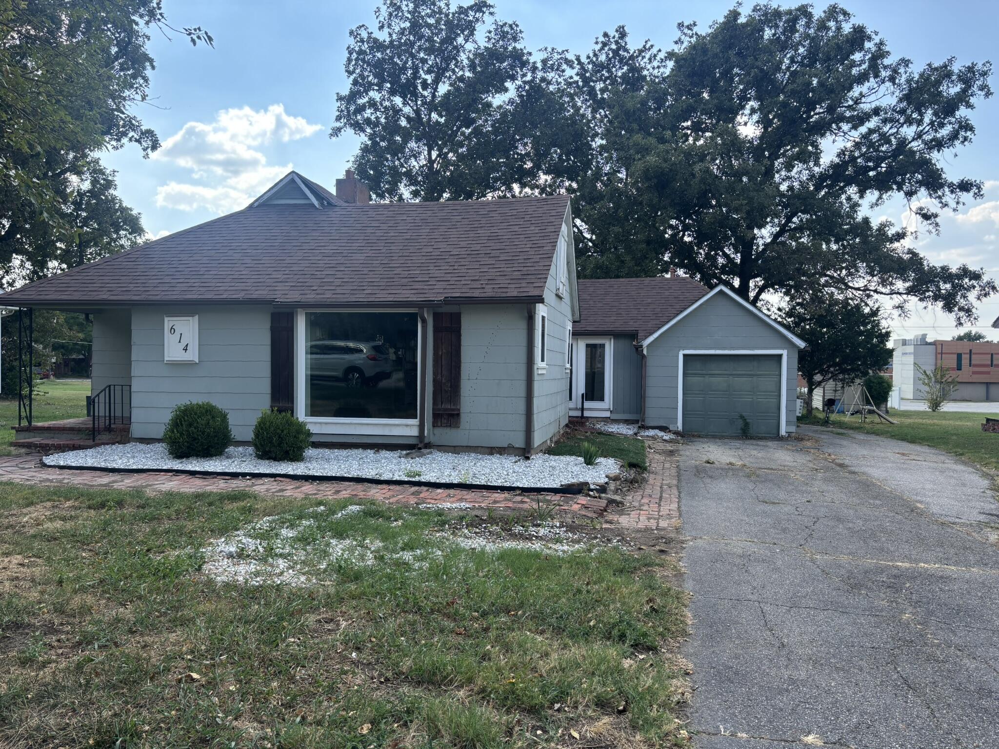 Residential Income for sale – 614 S Oakland Street  Webb City, MO