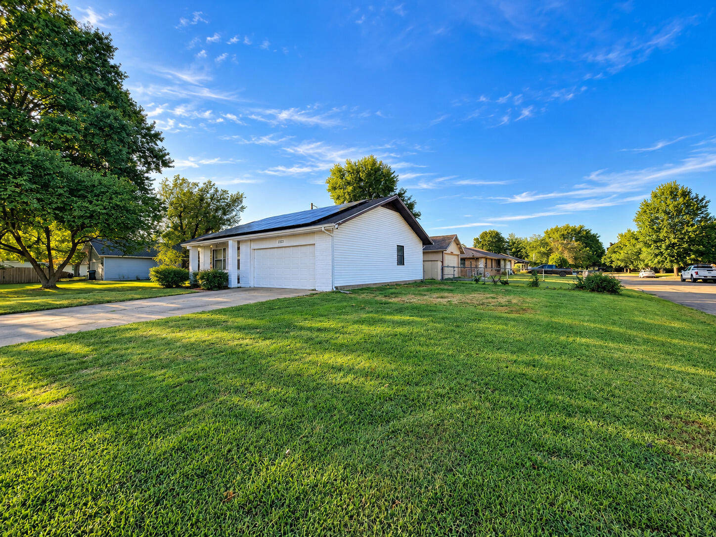 Photo 2 - Residential for sale – 1223 W Locust Street  Bolivar, MO
