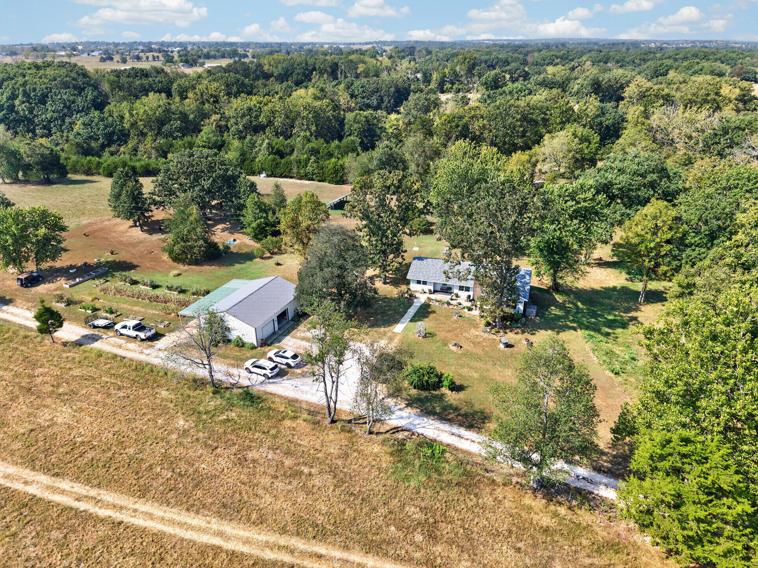 Photo 3 - Residential for sale – 1080  Apache Road  Sparta, MO