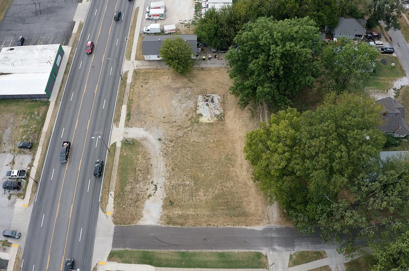 Photo 4 - Commercial Sale for sale – 809 W Kearney Street  Springfield, MO