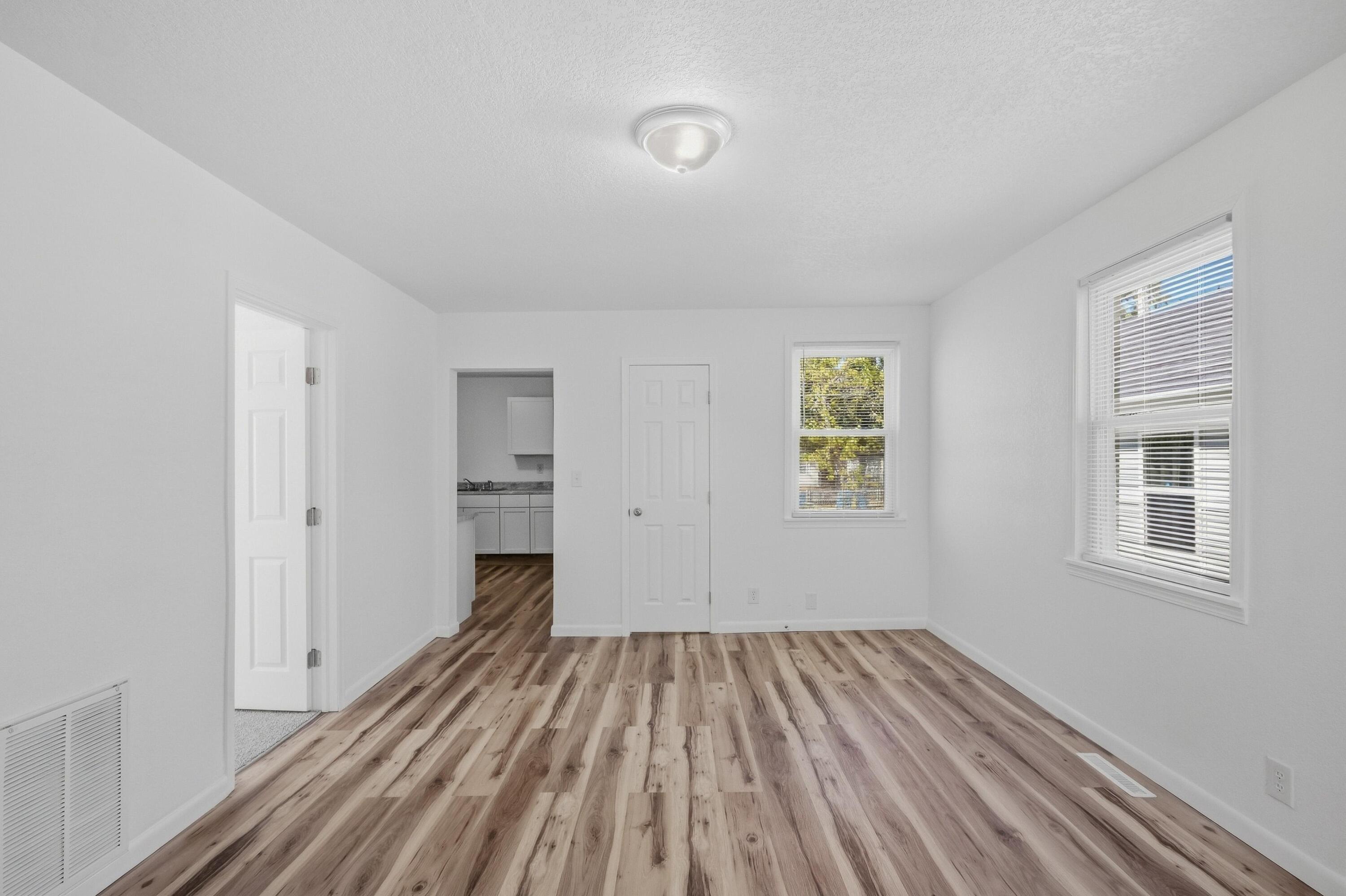 Photo 6 - Residential for sale – 1410 S Byers Avenue  Joplin, MO