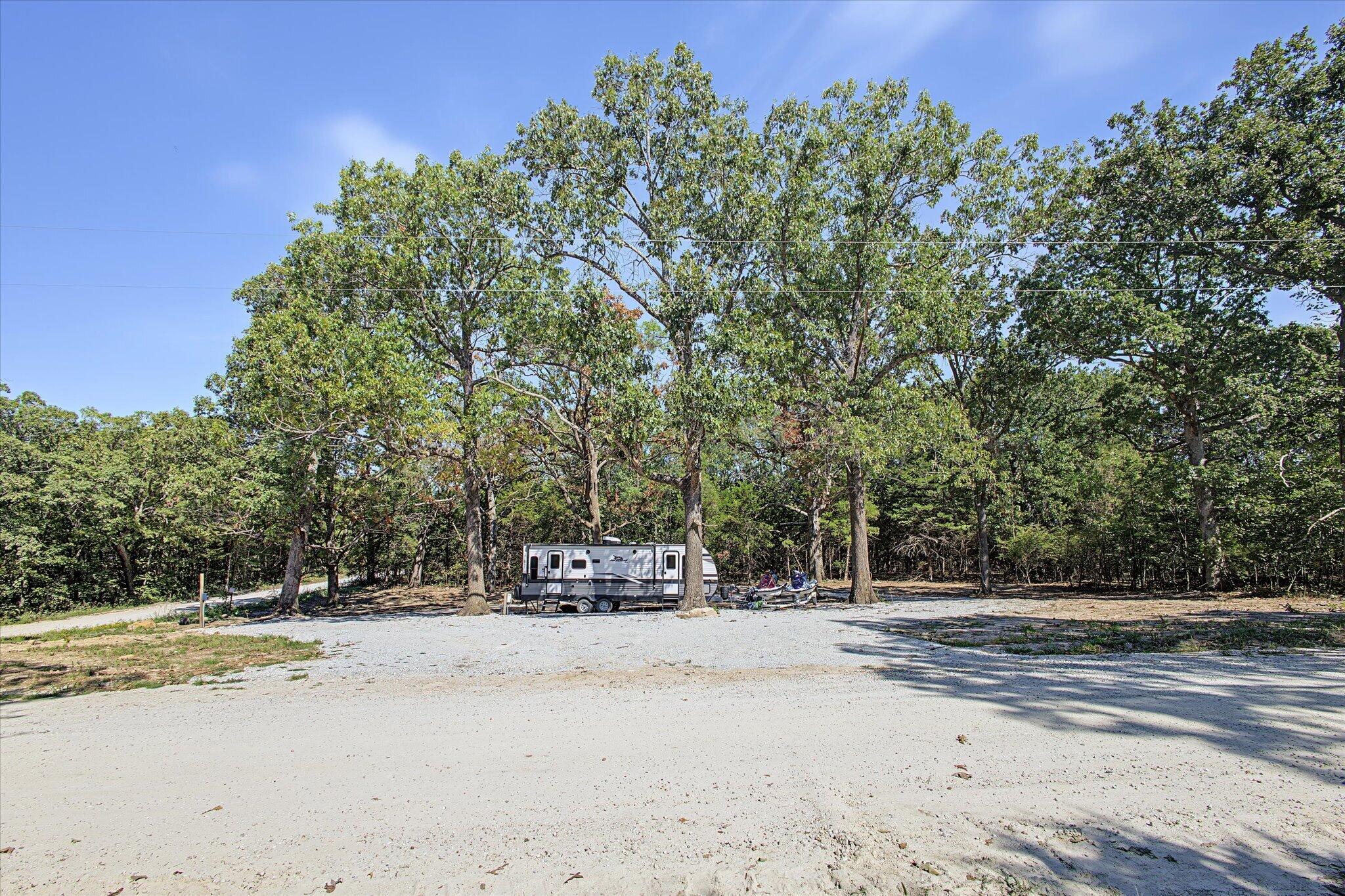 Photo 4 - Land for sale – 24035  County Road 331a   Pittsburg, MO