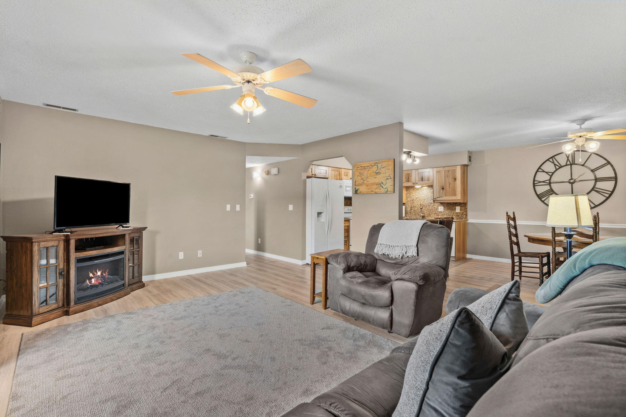 Photo 16 - Residential for sale – 140  Wilshire Drive  Hollister, MO