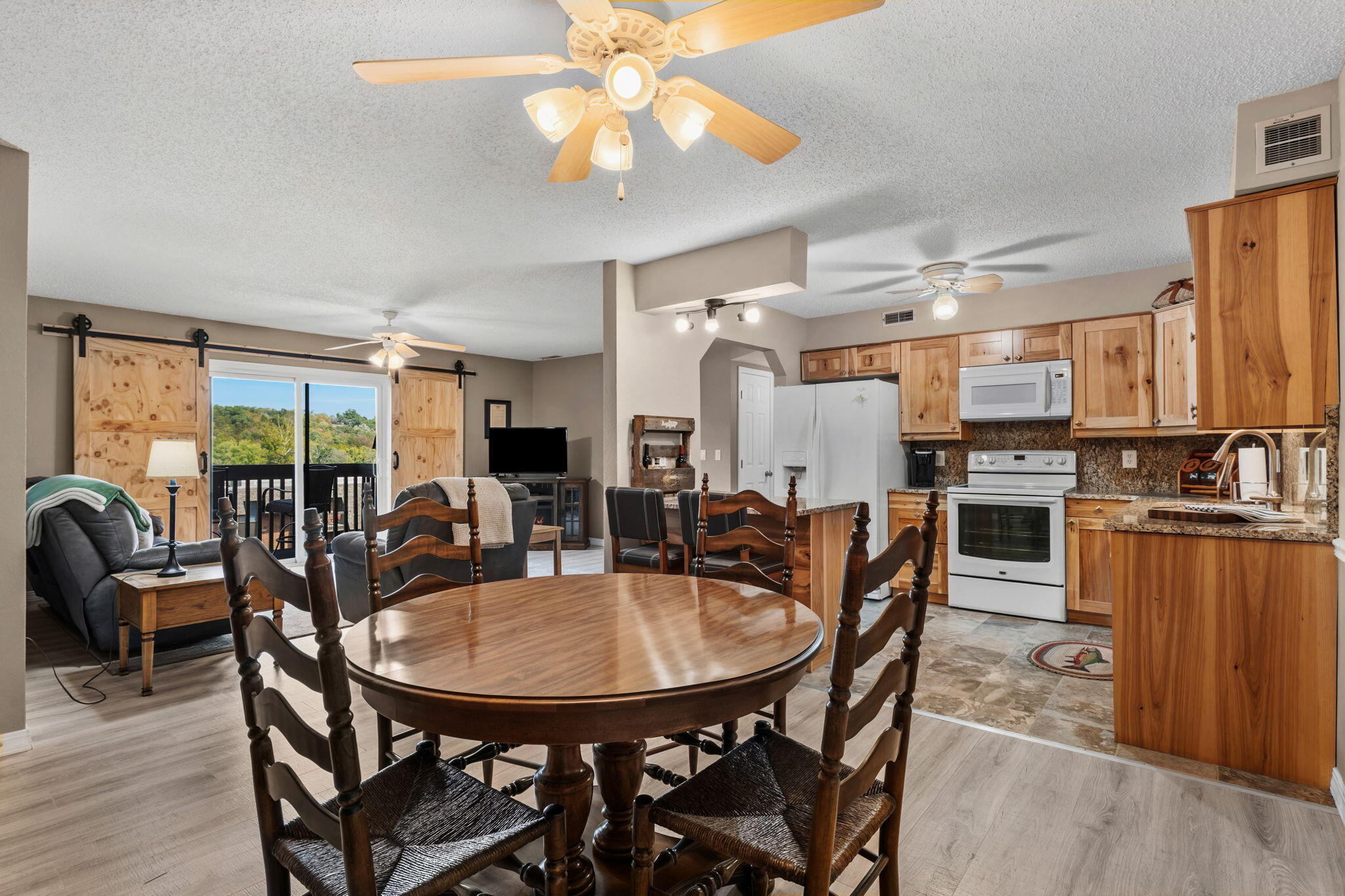 Photo 18 - Residential for sale – 140  Wilshire Drive  Hollister, MO