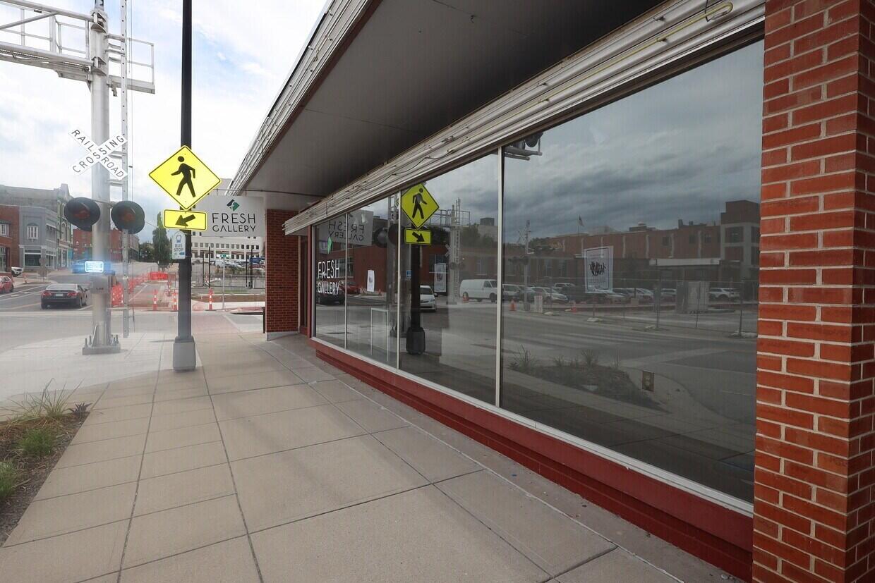Photo 3 - Commercial Lease for sale – 401 N Boonville Avenue  Springfield, MO
