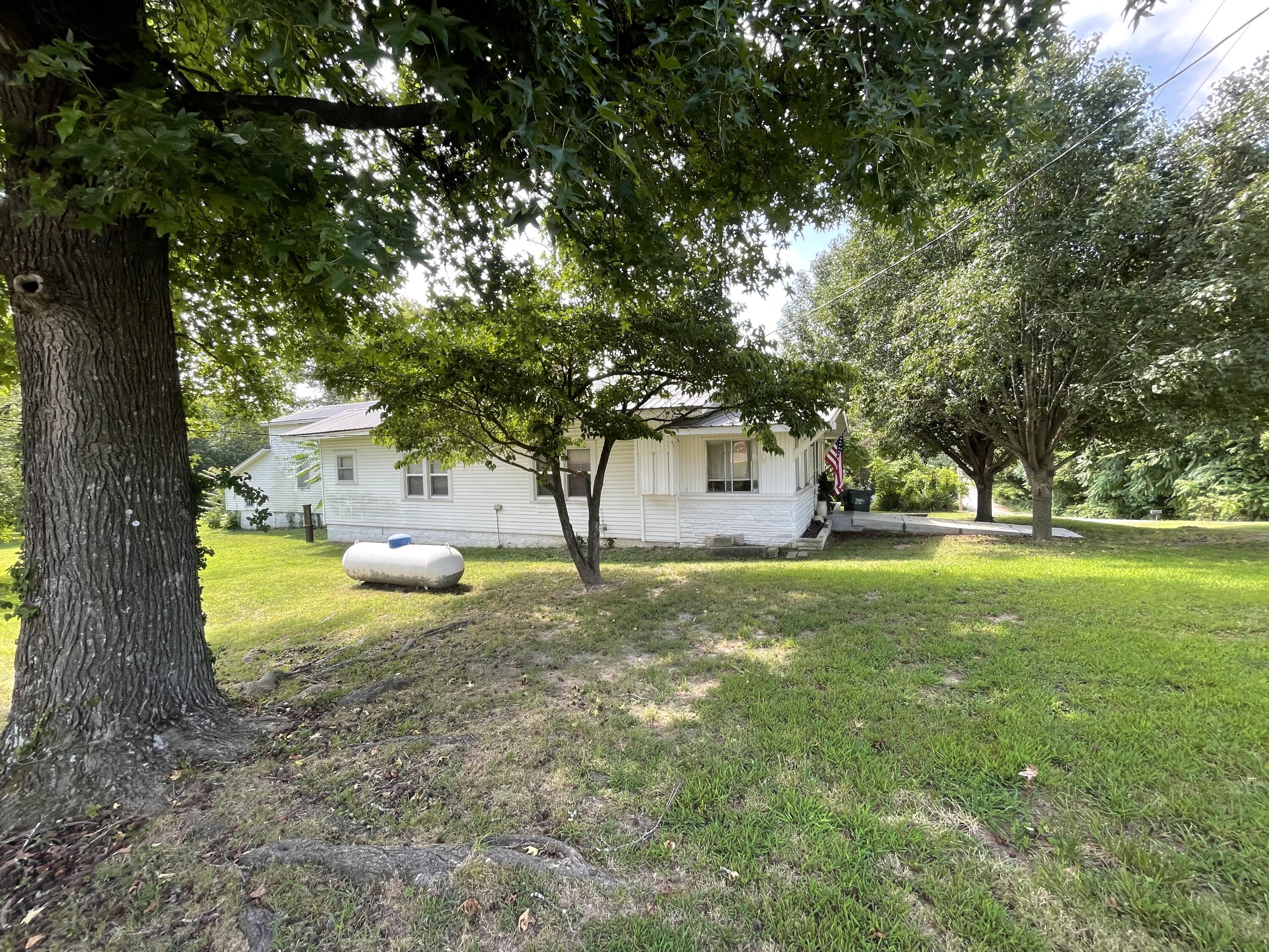 Photo 4 - Residential for sale – 308 S Maple Street  Galena, MO