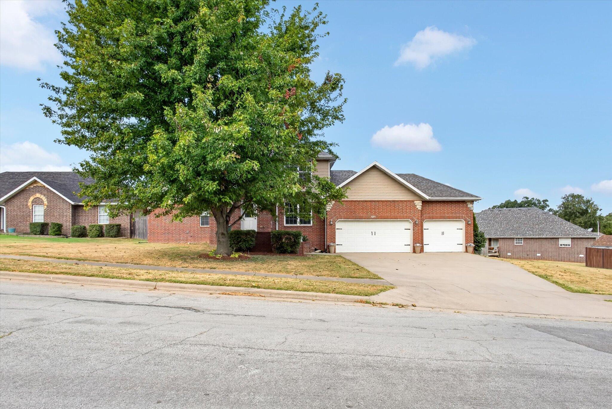 Photo 5 - Residential for sale – 3291 N Eakins Avenue  Springfield, MO