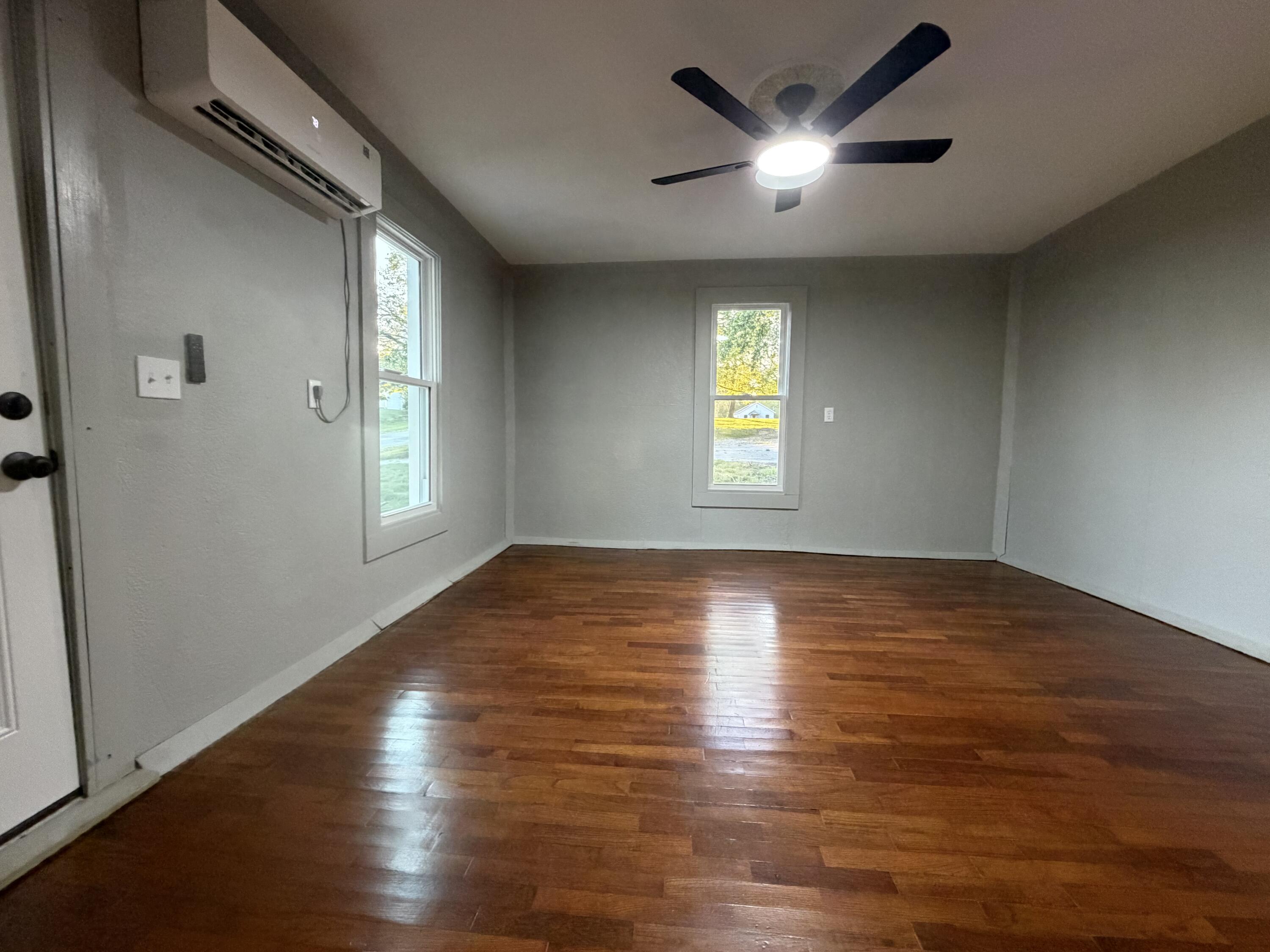 Photo 9 - Residential for sale – 411 E Walnut Street  El Dorado Springs, MO