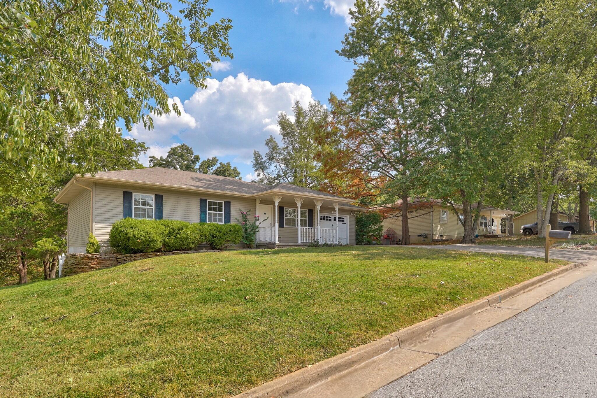 Photo 4 - Residential for sale – 1208 S 17th Avenue  Ozark, MO