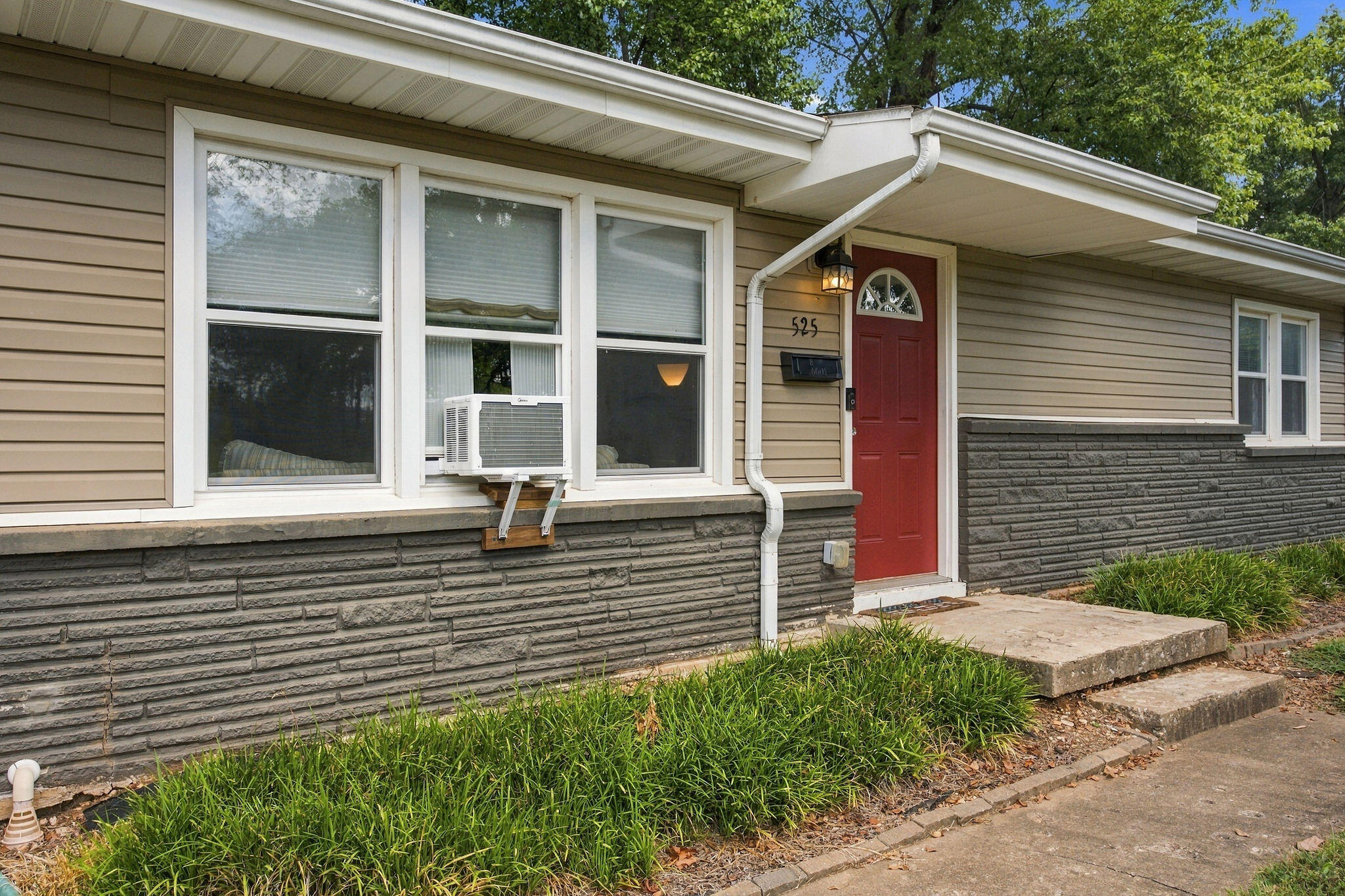 Photo 4 - Residential for sale – 525 W Erie Street  Springfield, MO