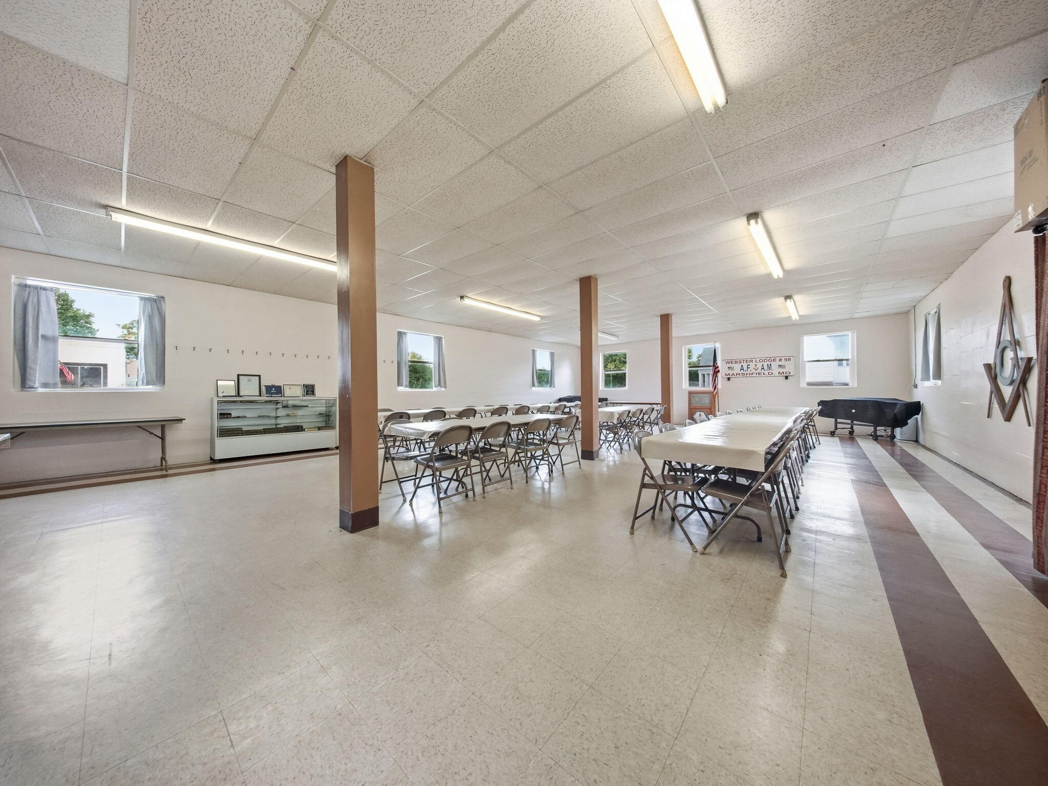 Photo 24 - Commercial Sale for sale – 264 E Washington   Marshfield, MO