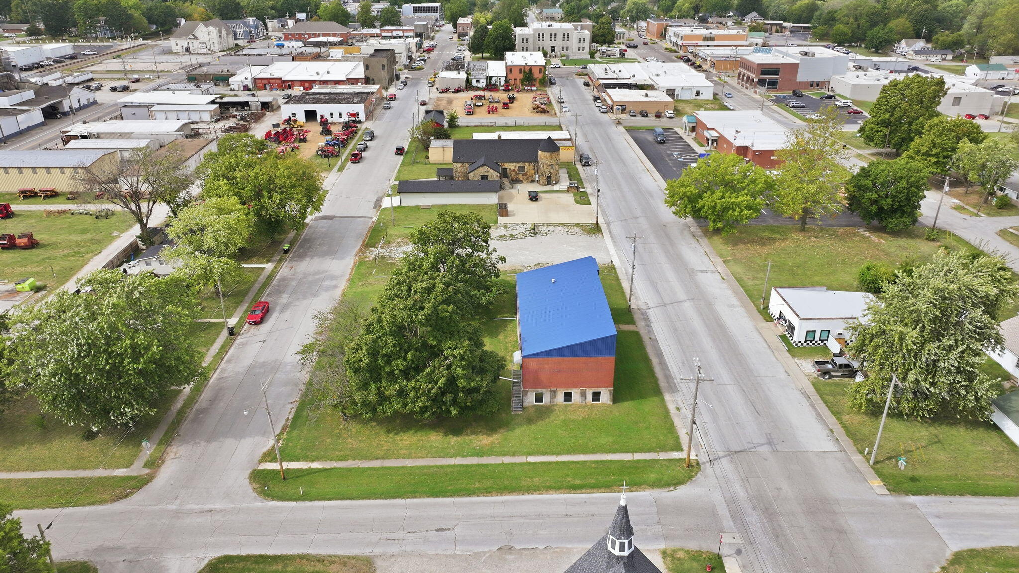 Photo 5 - Commercial Sale for sale – 264 E Washington   Marshfield, MO