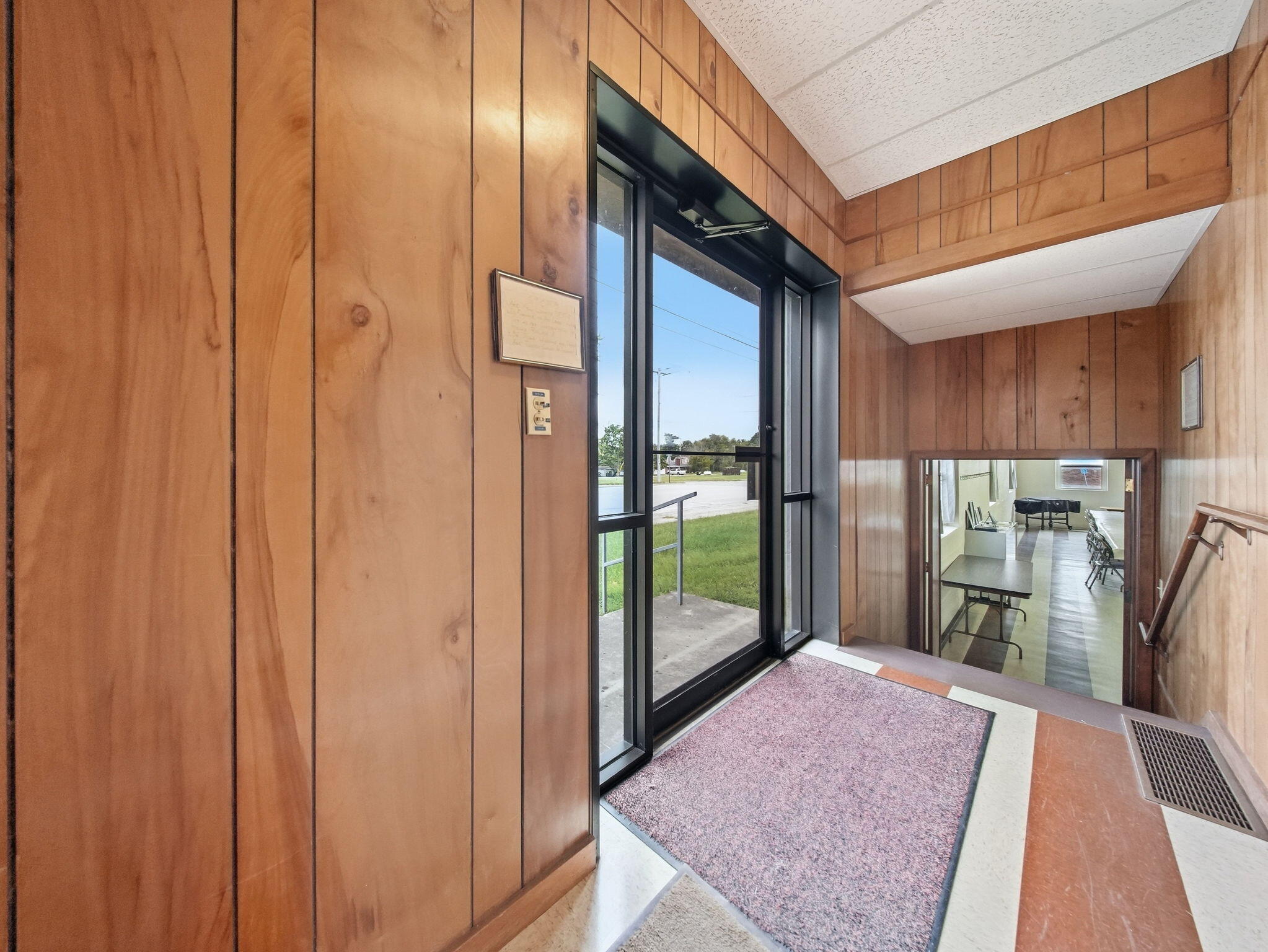 Photo 21 - Commercial Sale for sale – 264 E Washington   Marshfield, MO