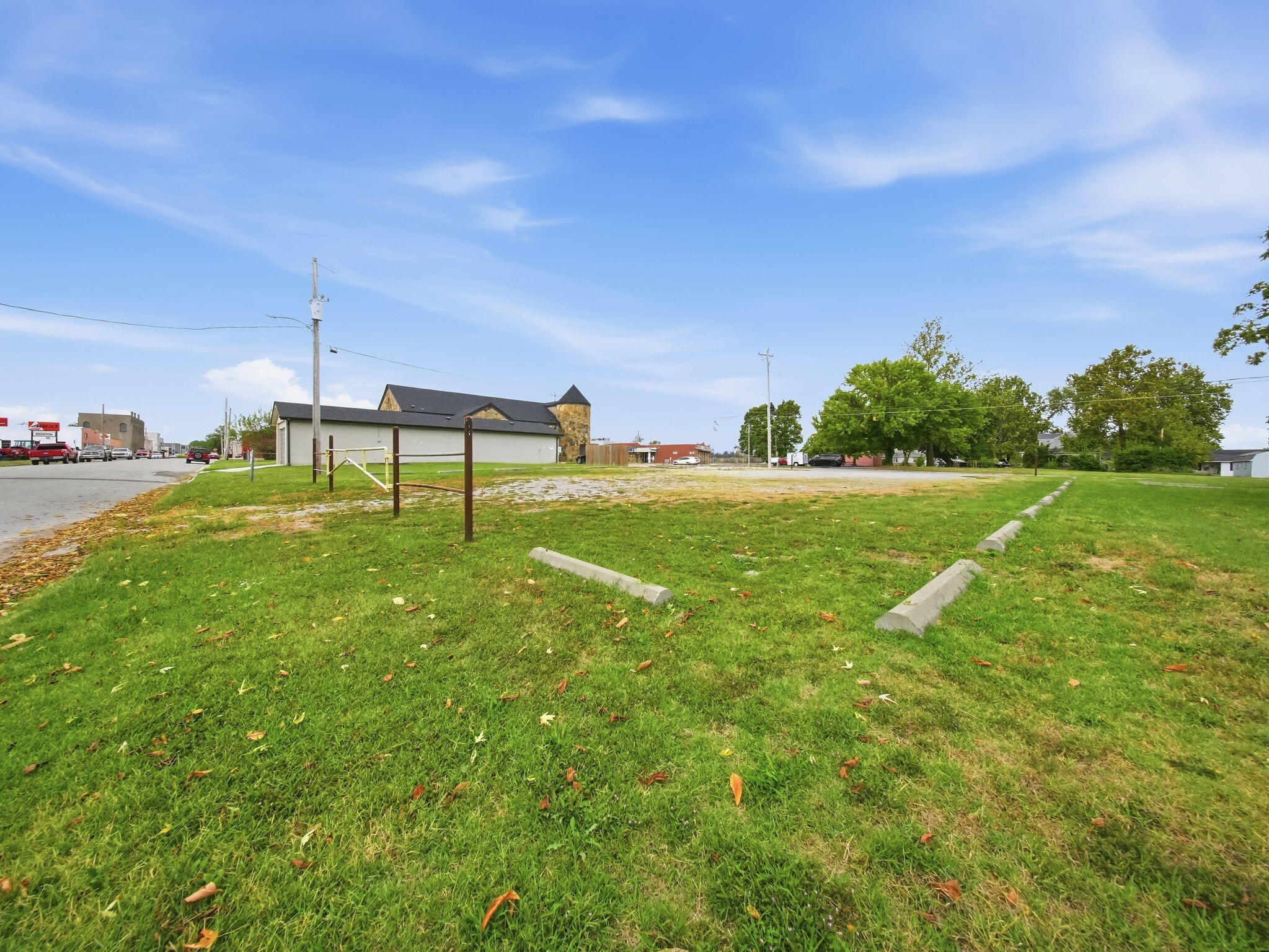Photo 17 - Commercial Sale for sale – 264 E Washington   Marshfield, MO