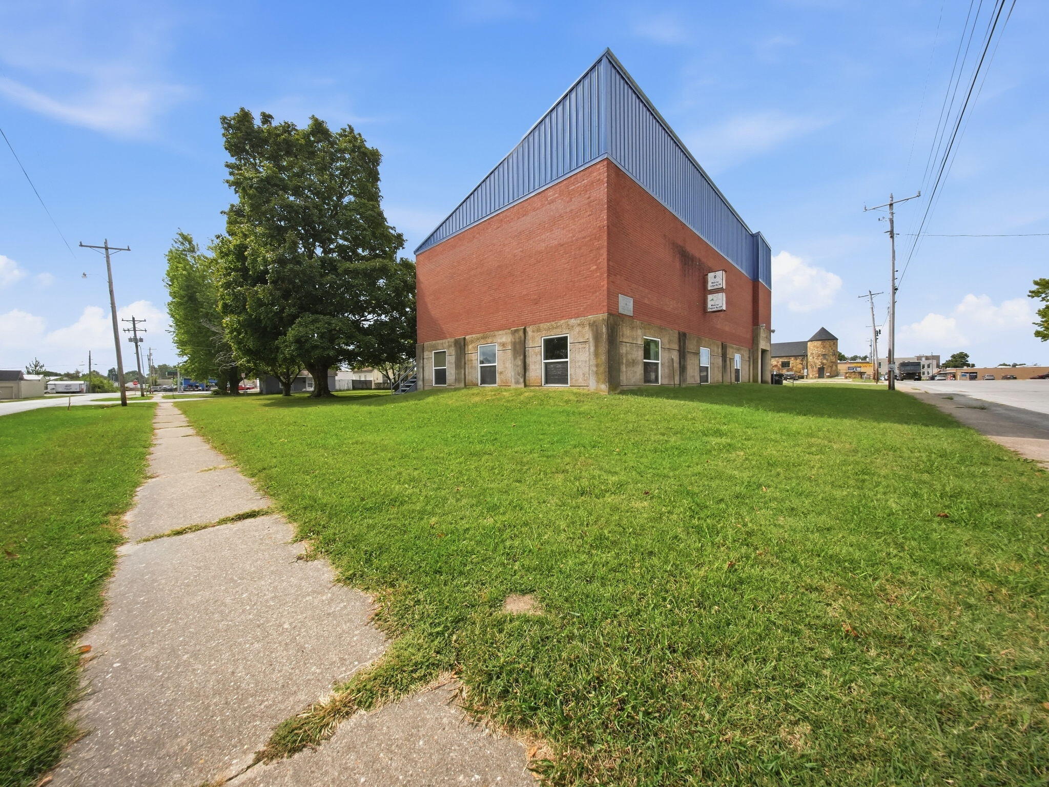 Photo 14 - Commercial Sale for sale – 264 E Washington   Marshfield, MO