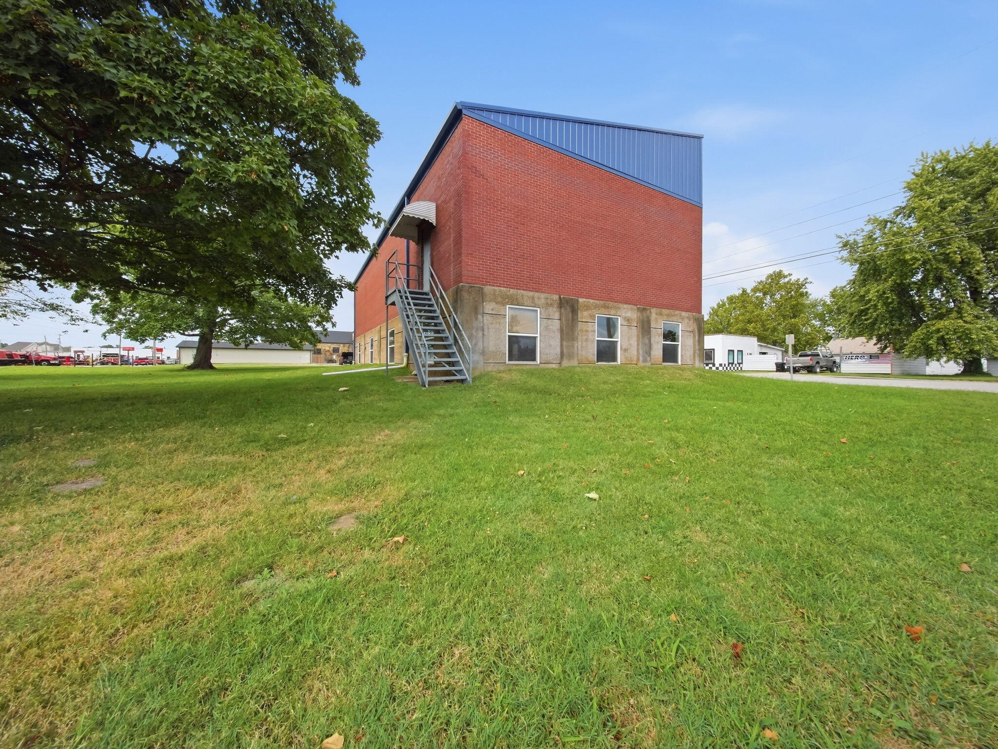 Photo 15 - Commercial Sale for sale – 264 E Washington   Marshfield, MO