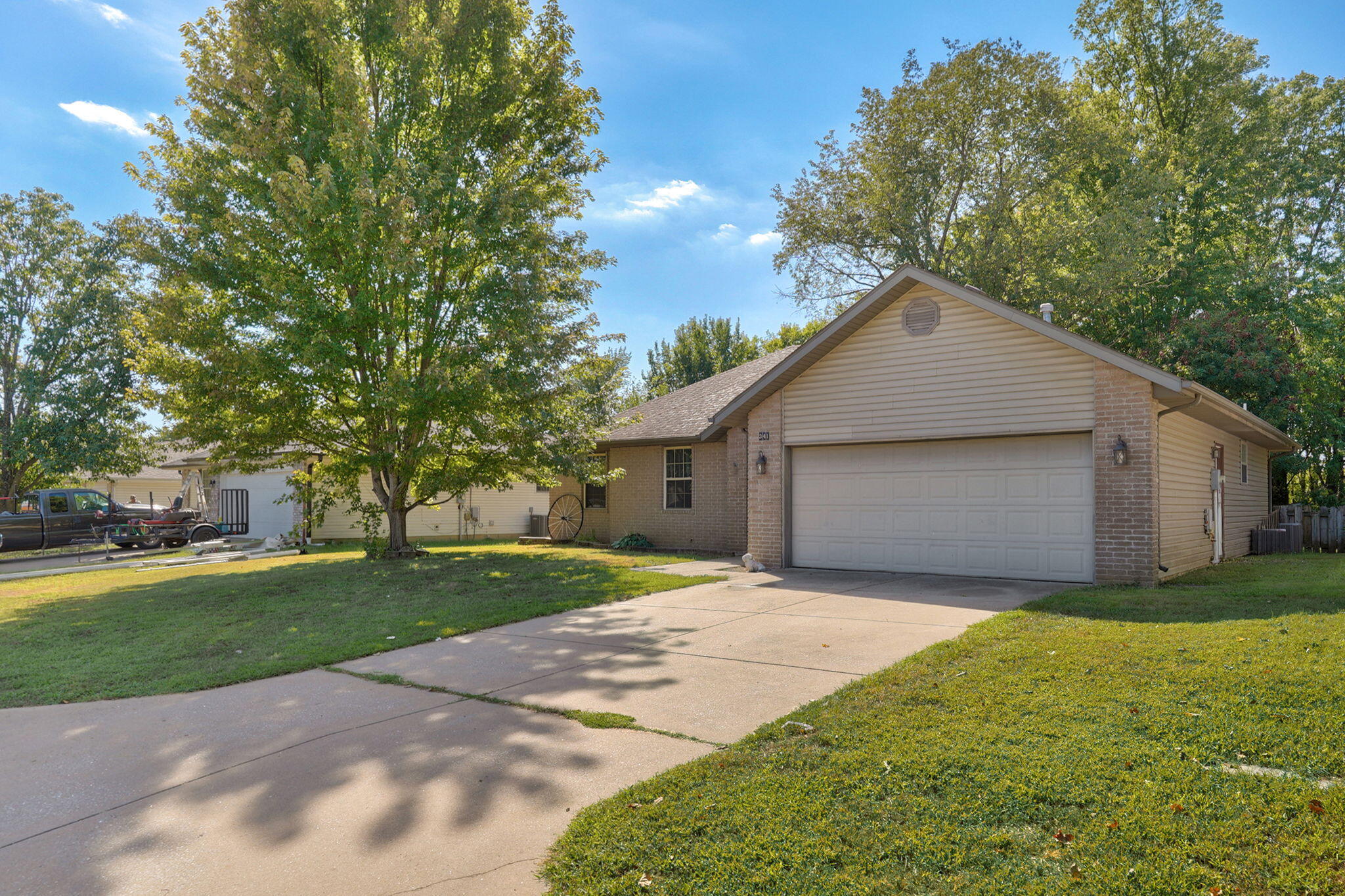 Photo 3 - Residential for sale – 341 S Bernier Avenue  Springfield, MO