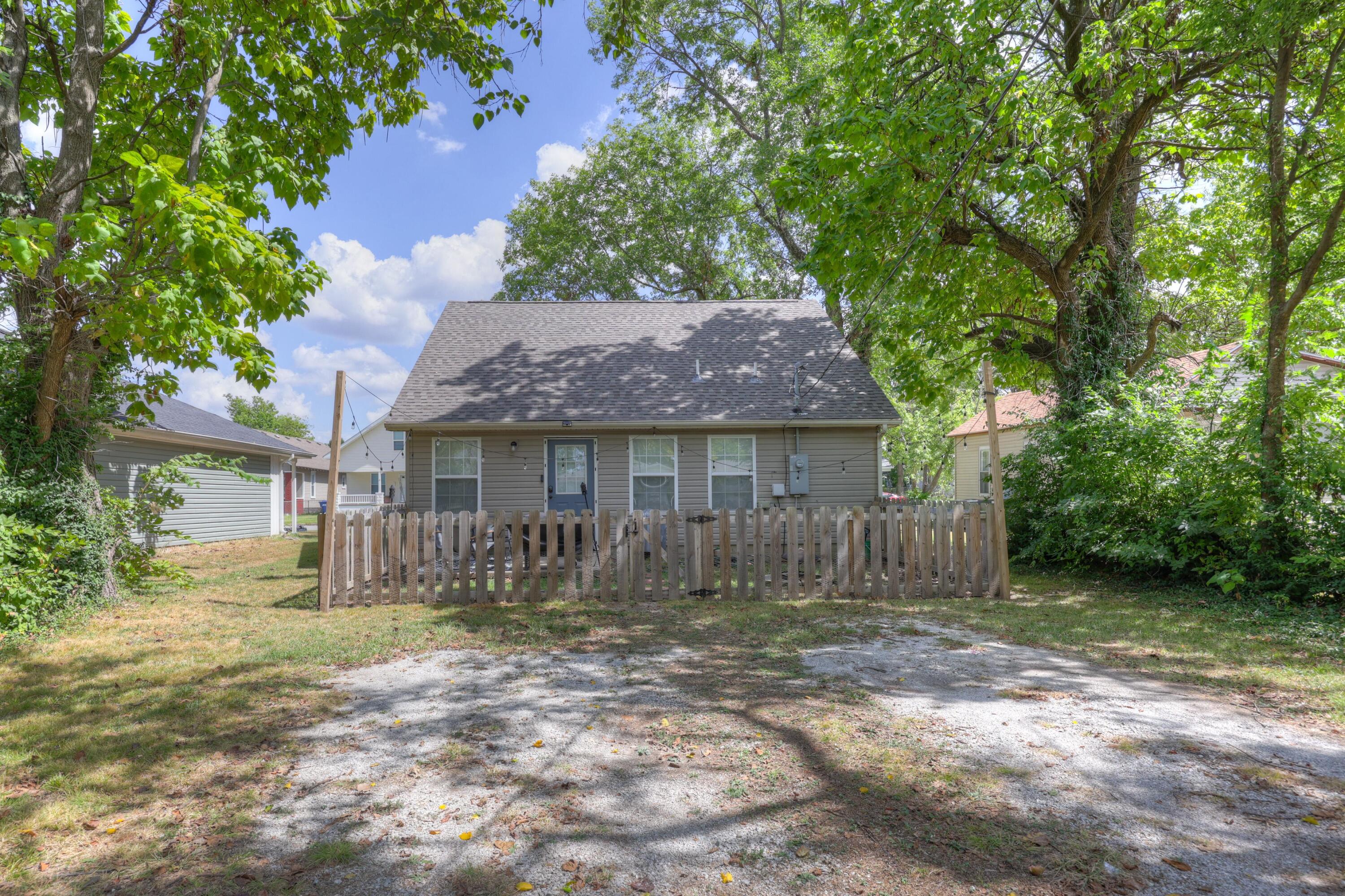Photo 7 - Residential for sale – 114 S Ball Street  Webb City, MO