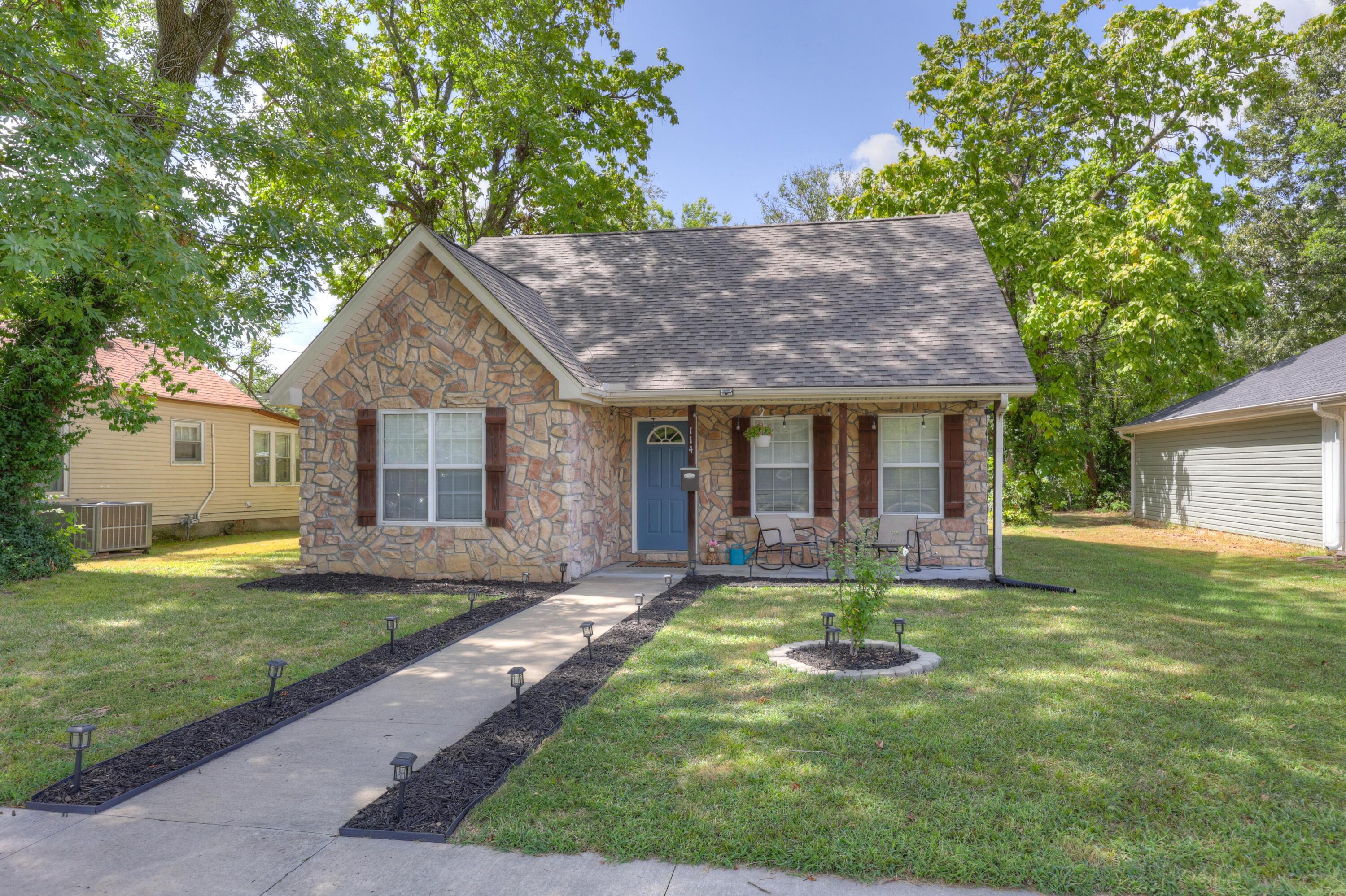 Photo 4 - Residential for sale – 114 S Ball Street  Webb City, MO