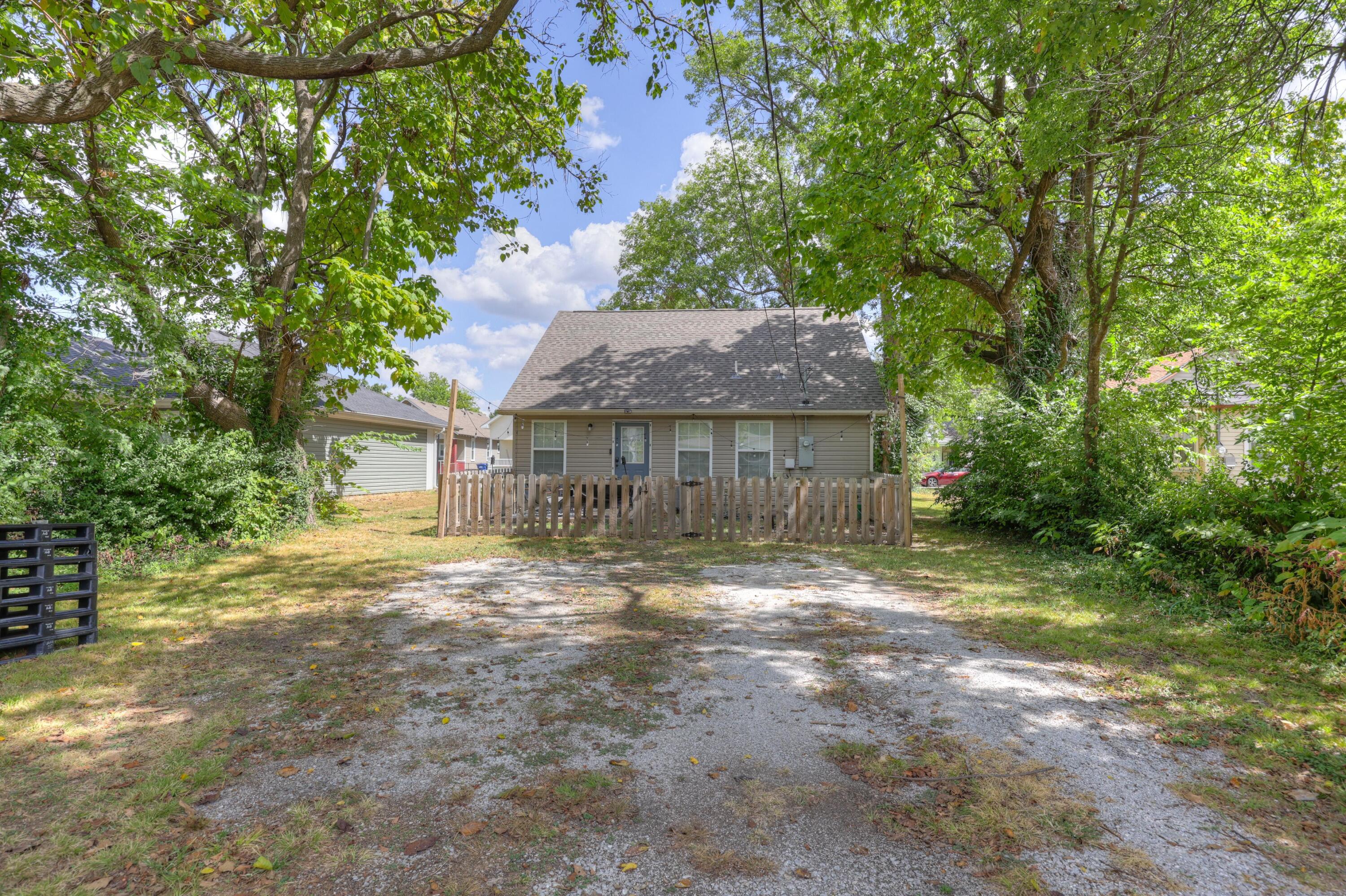 Photo 8 - Residential for sale – 114 S Ball Street  Webb City, MO