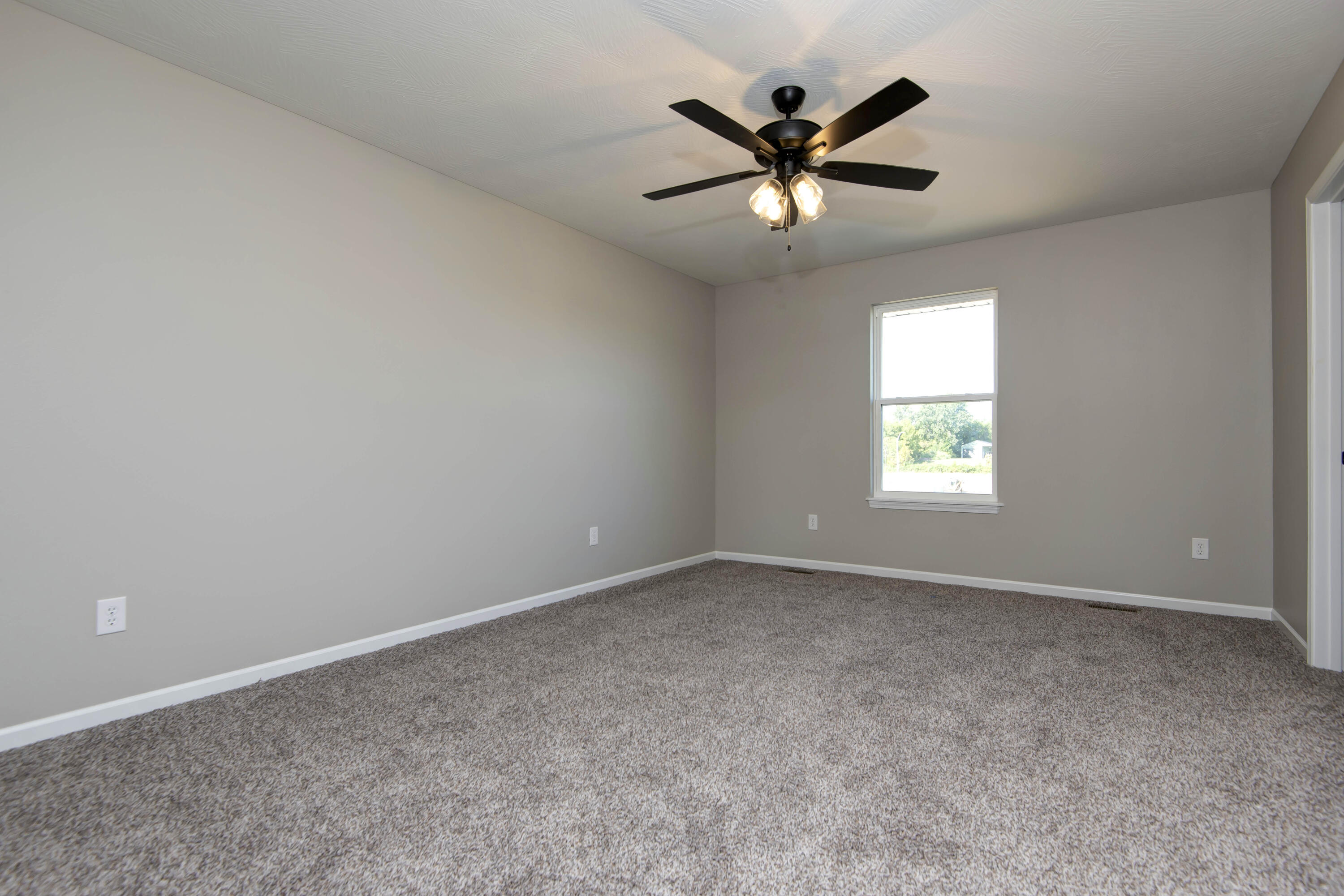 Photo 17 - Residential for sale – 586  Spring Meadow Drive  Rogersville, MO