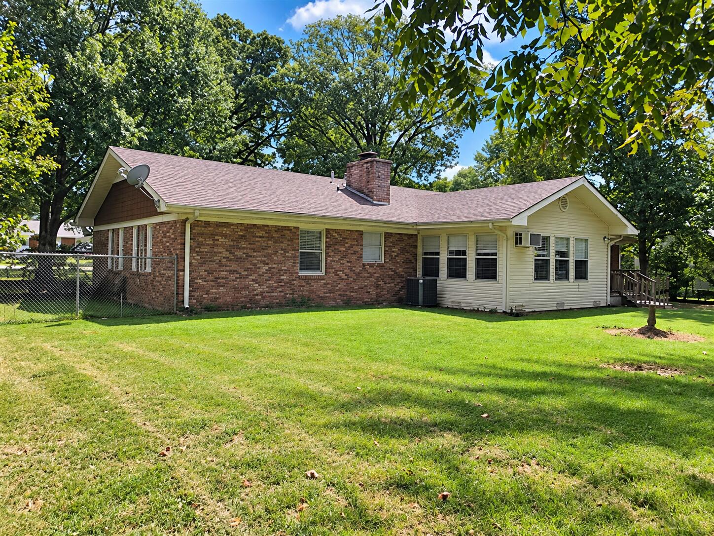 Photo 13 - Residential for sale – 2823  Laurie Drive  West Plains, MO